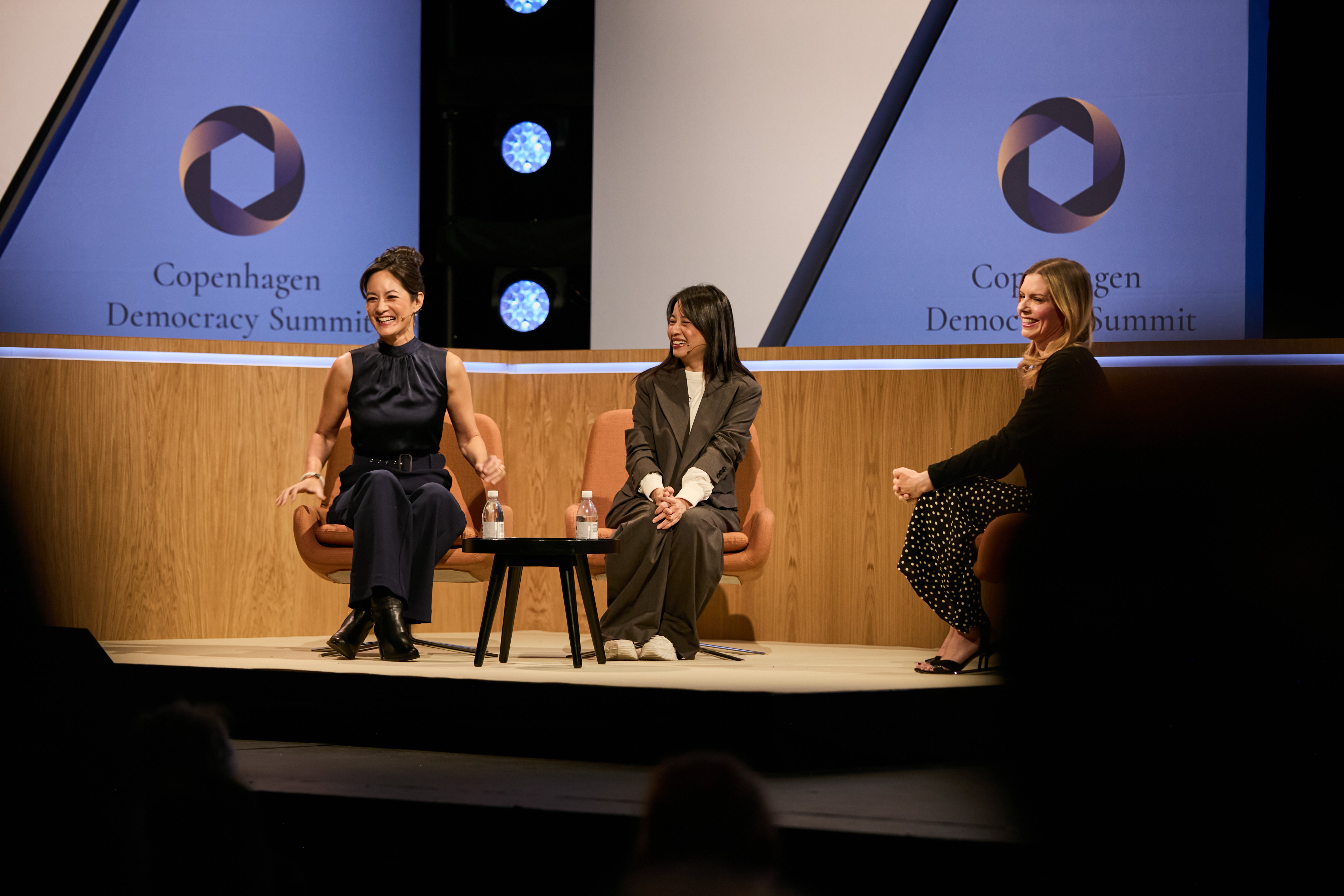 Actor Janet Hsieh, who plays Taiwan’s president in Zero Day, with Cheng Hsin Mei at the Copenhagen Democracy Summit