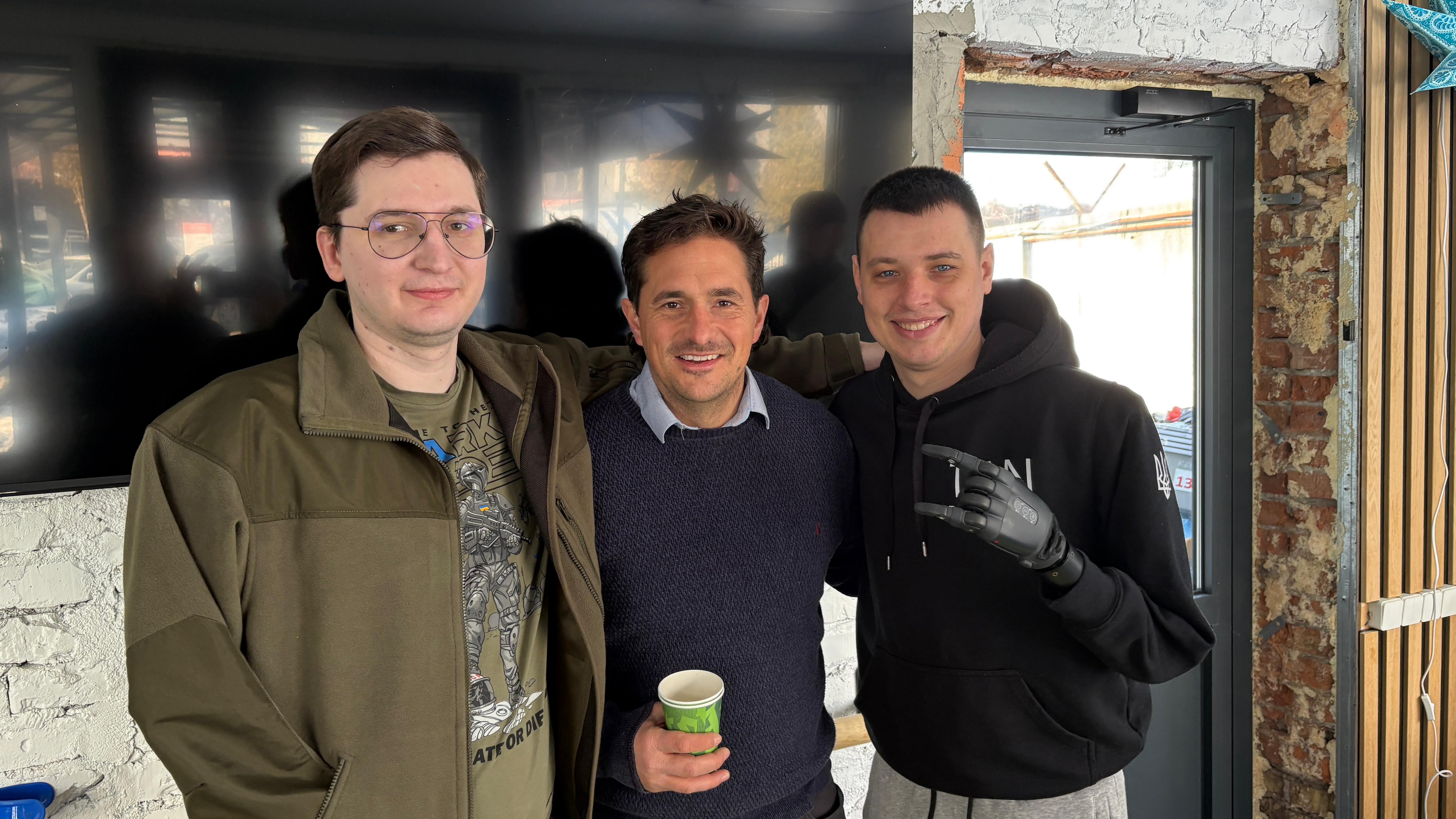 There are many Ukrainian amputees due to the time it takes to get the injured soldiers away from the battlefield, Mercer (centre) said