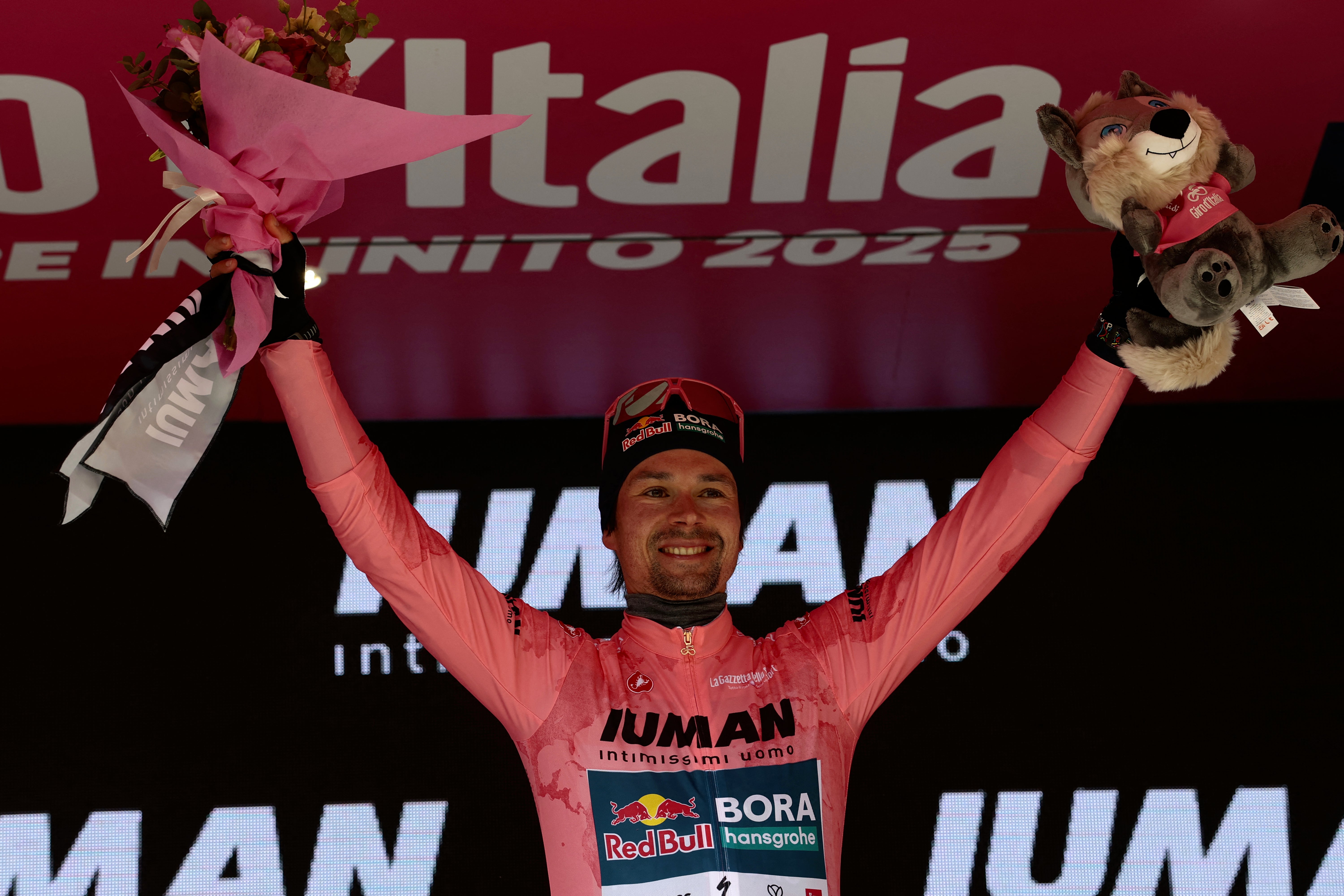 Who is leading the Giro d’Italia? Maglia rosa and general classification standings