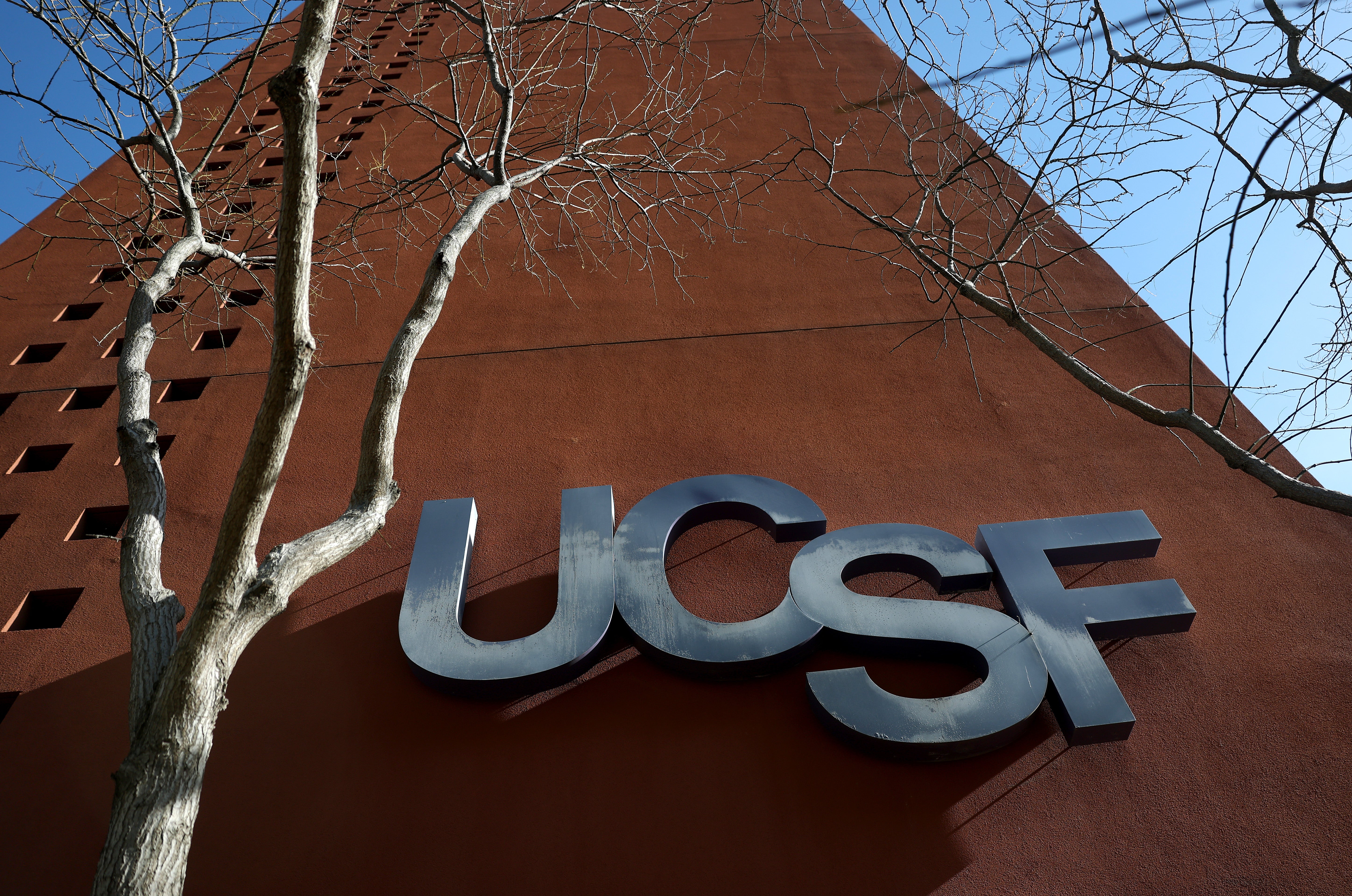 Dementia can be hard to recognize in middle age. Researchers’ new findings could help doctors to identify frontotemporal dementia early on