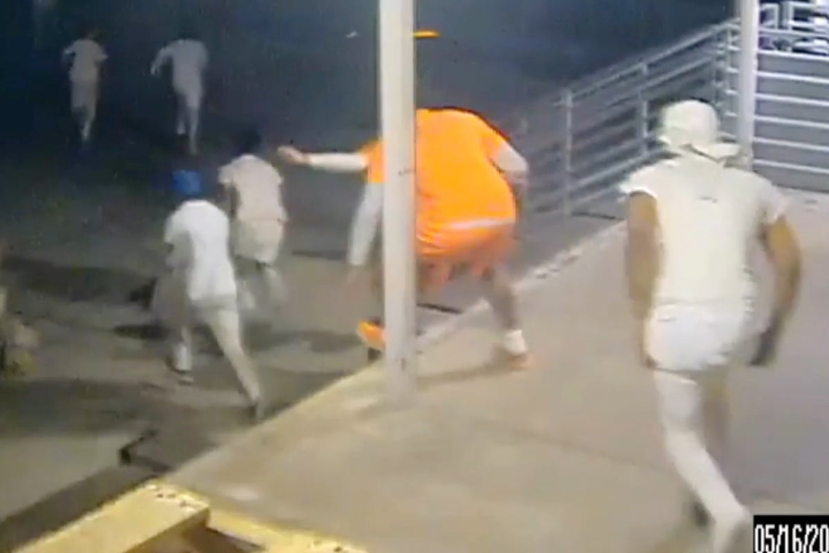 Video captures the moment 10 men escape Louisiana jail in likely inside job
