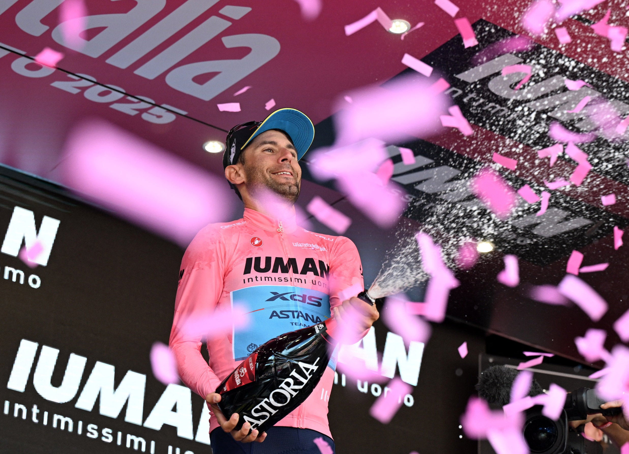 Diego Ulissi leads the GC after stage eight