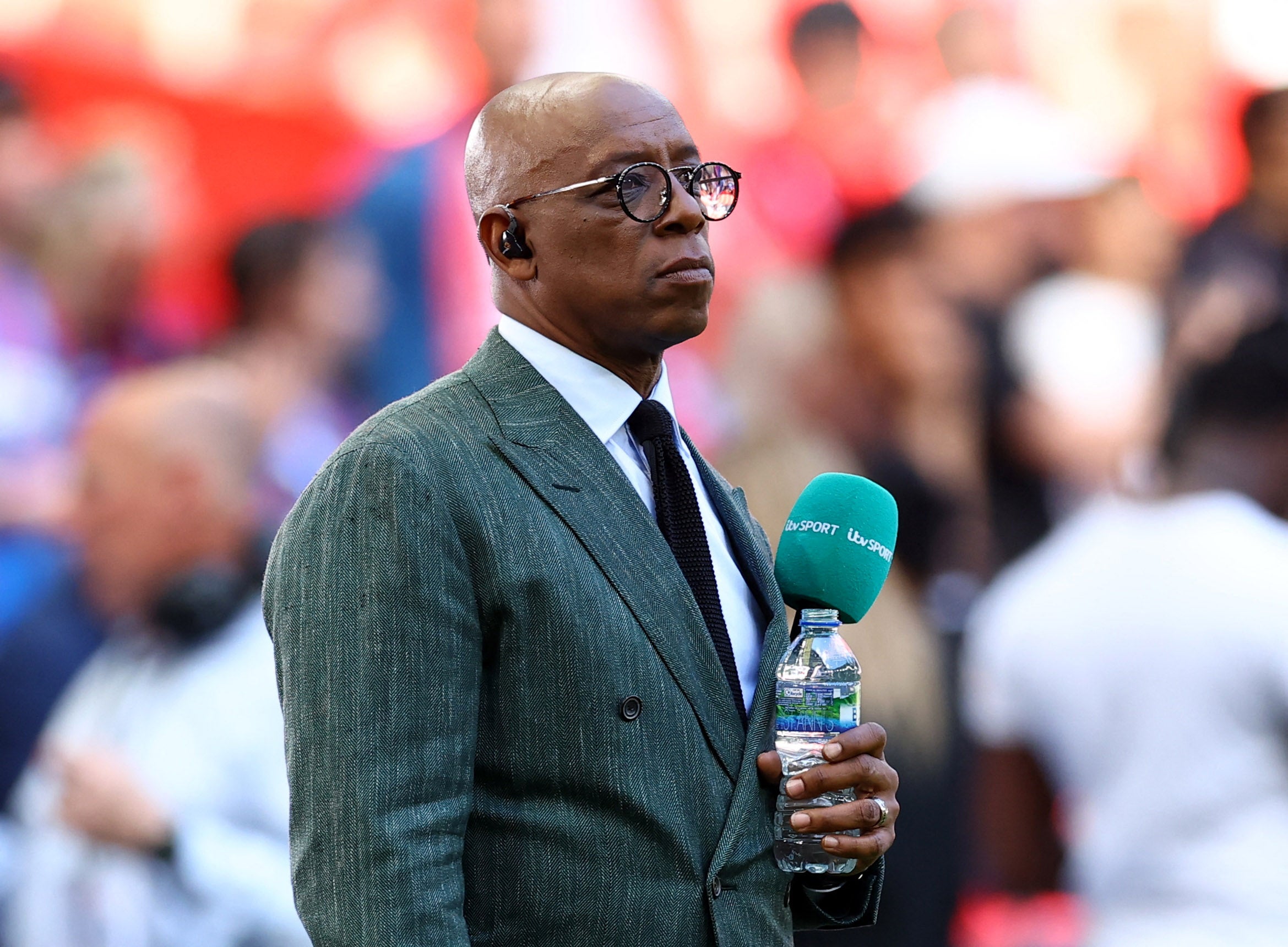 Ian Wright and Wayne Rooney lead fury at VAR controversy in FA Cup final: ‘Absolutely pathetic’
