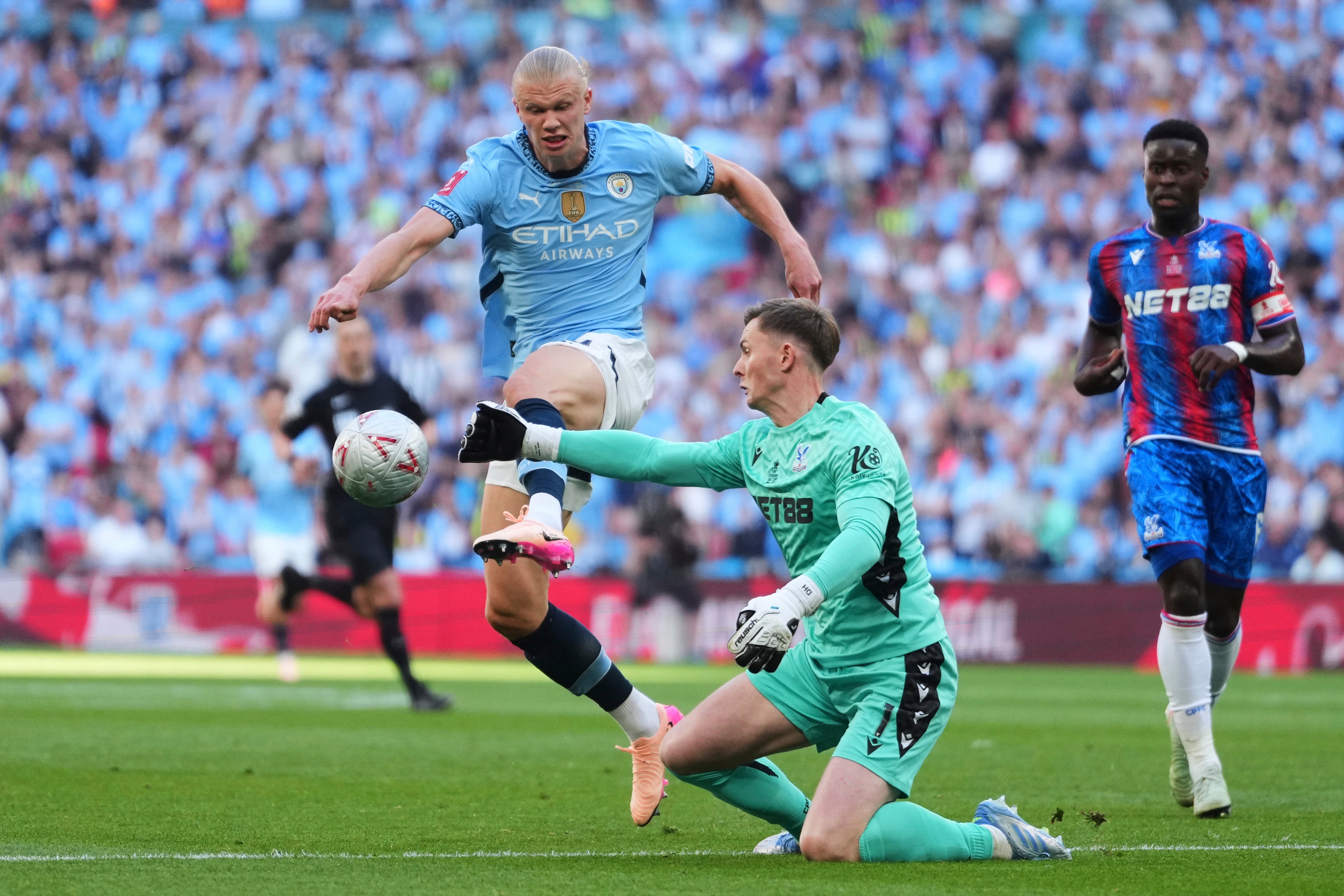 Why wasn’t Dean Henderson sent off in FA Cup final?