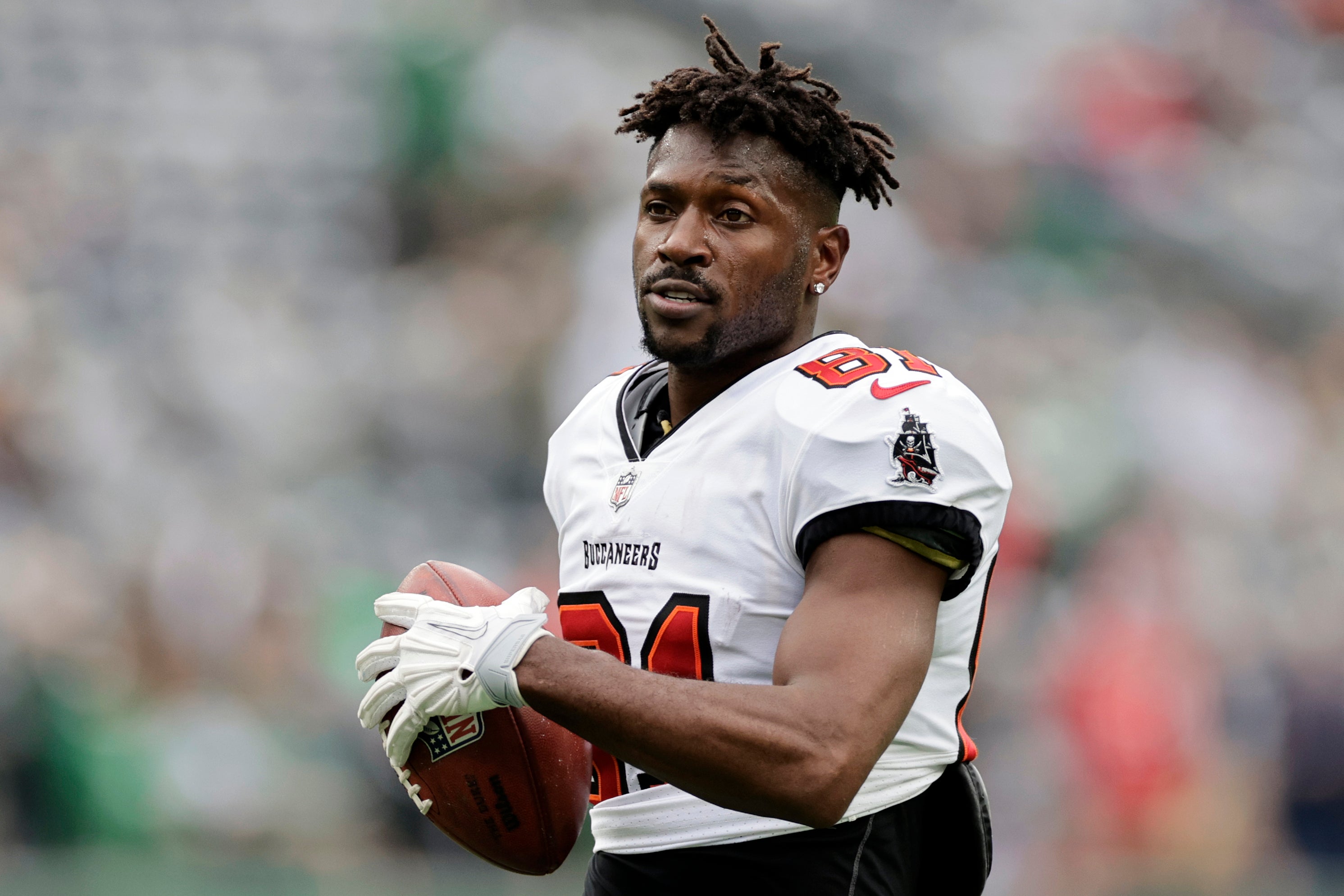 Former Tampa Bay Buccaneers wide receiver Antonio Brown contests that he was the victim of robbery