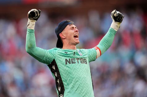 <p>Dean Henderson celebrated Crystal Palace’s FA Cup victory</p>