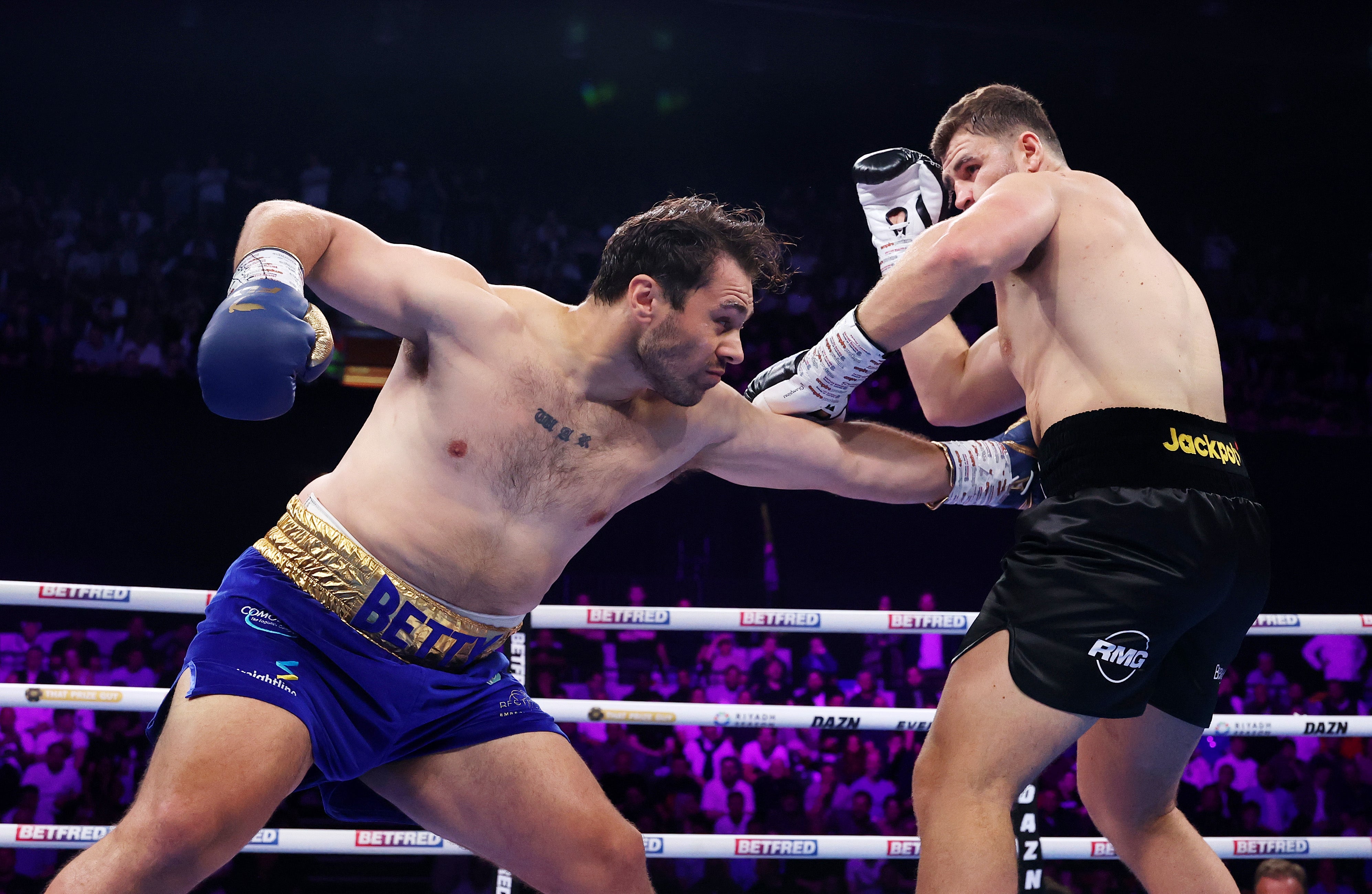 Dave Allen (left) in action against Johnny Fisher