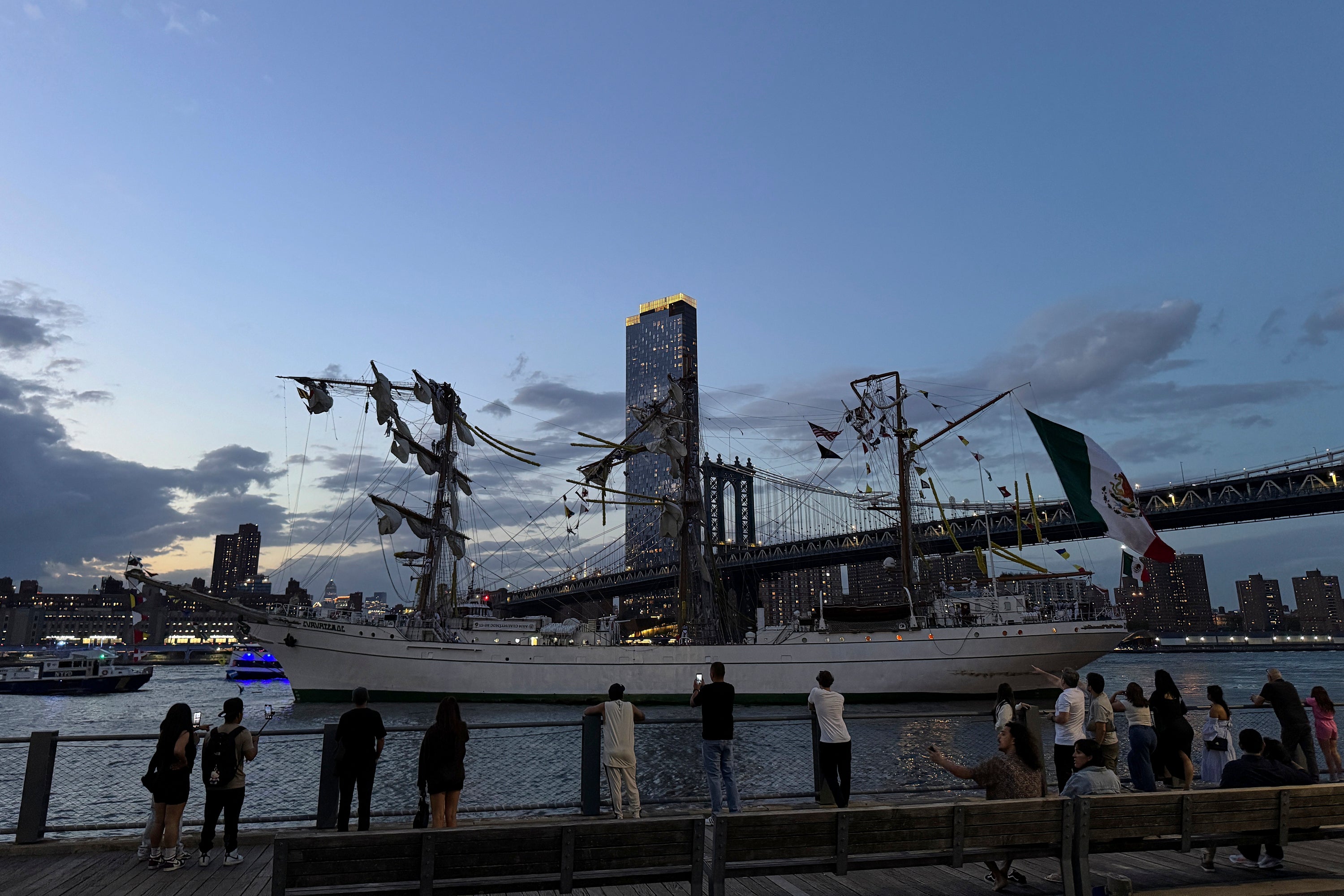 Brooklyn Bridge Collision