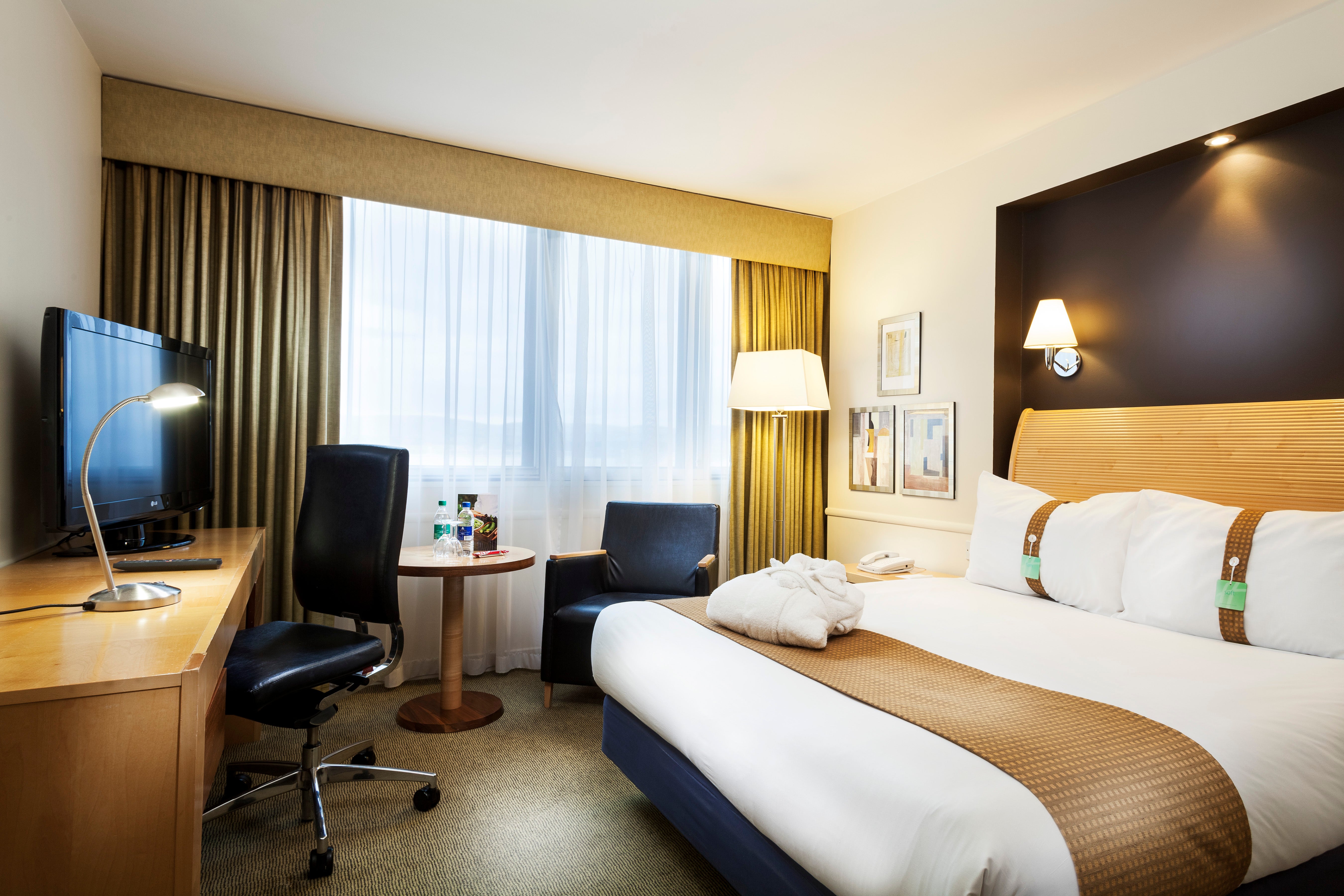 The Holiday Inn Glasgow Airport hotel has a plum position for airport travellers