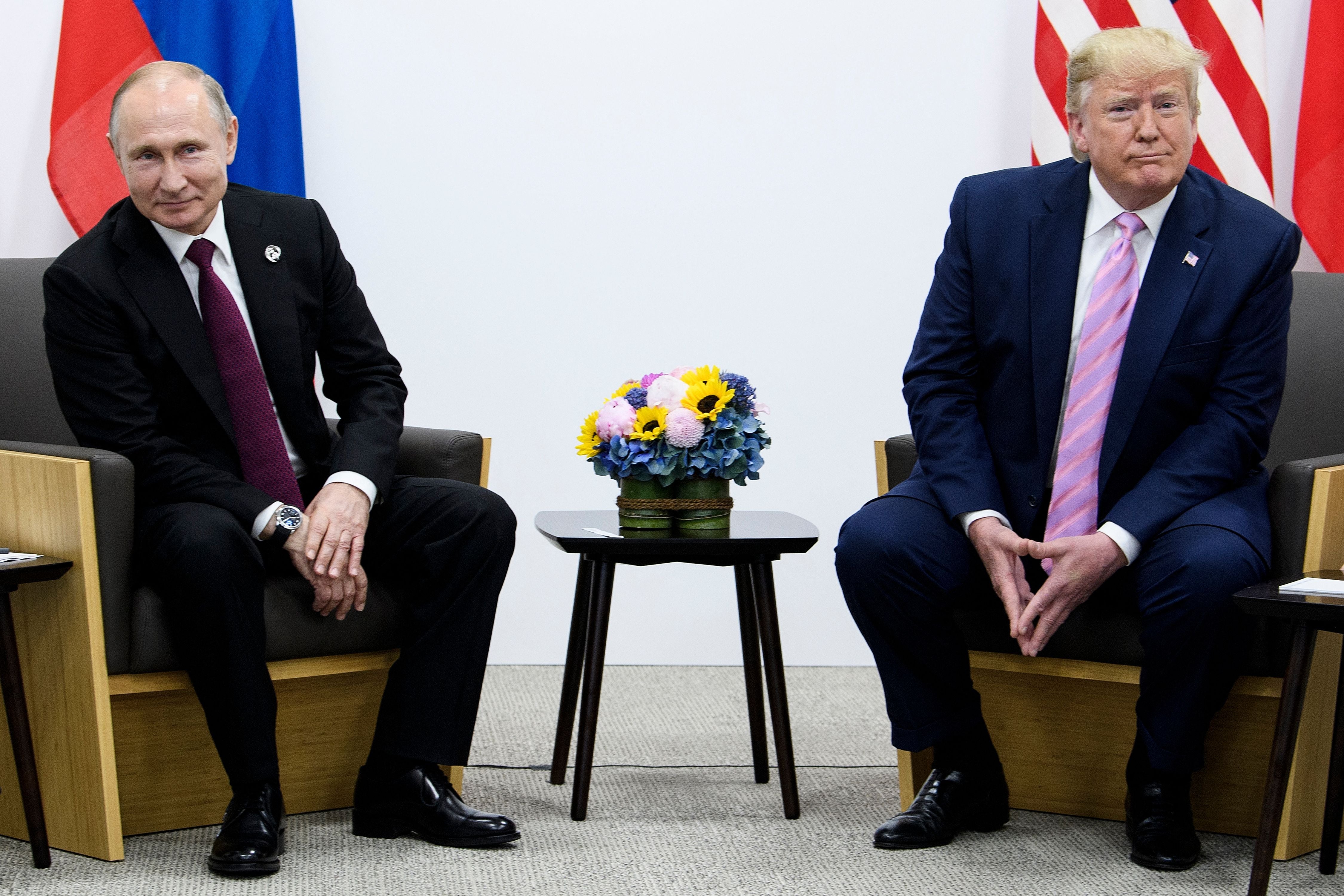 US President Donald Trump spoke to Russian leader Vladimir Putin and Ukrainian leader Volodymyr Zelensky on Tuesday. Trump said that the two sides will start ceasefire talks ‘immedialty.’