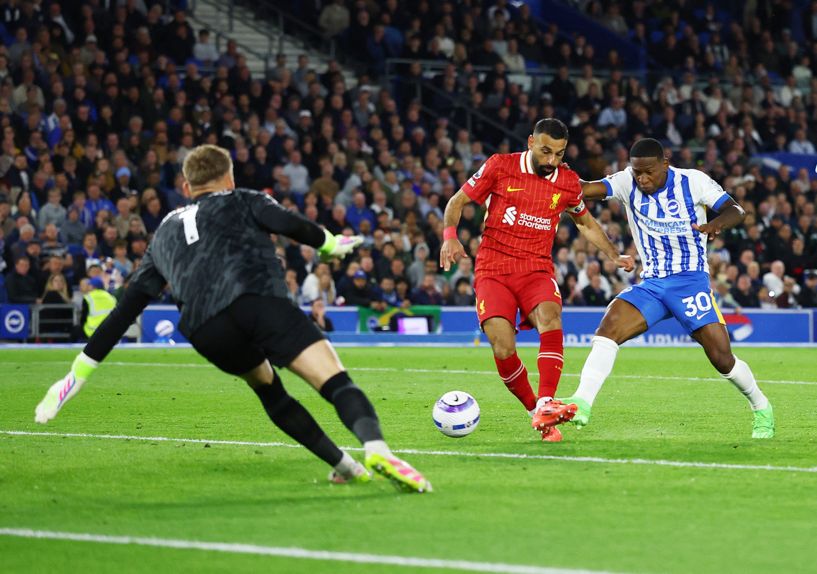 Mo Salah postrádá šanci zabít hru při svém 300. vzhledu Premier League