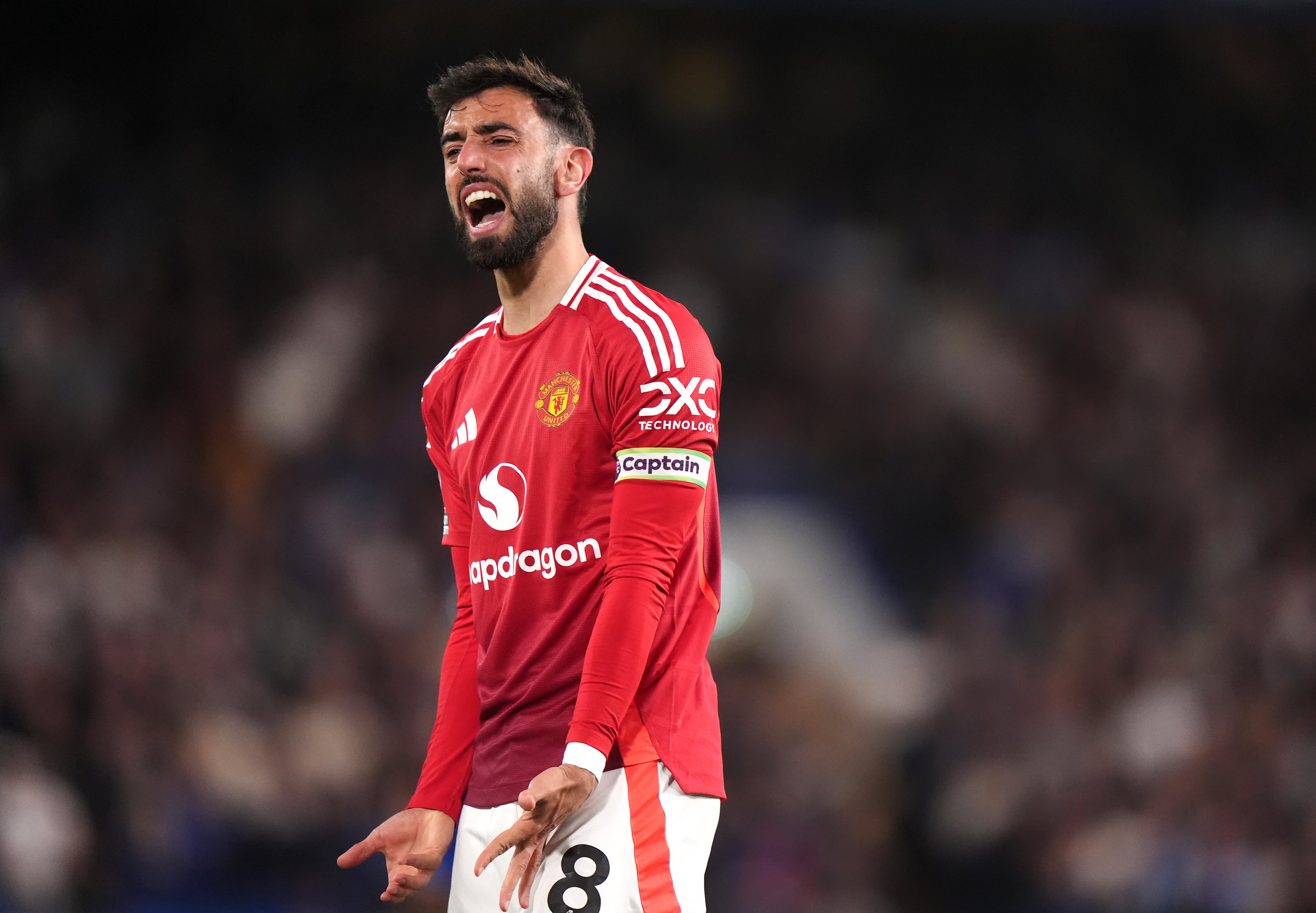 Prodal by člověk Utd Bruno Fernandes, aby financoval přepracování skupiny?