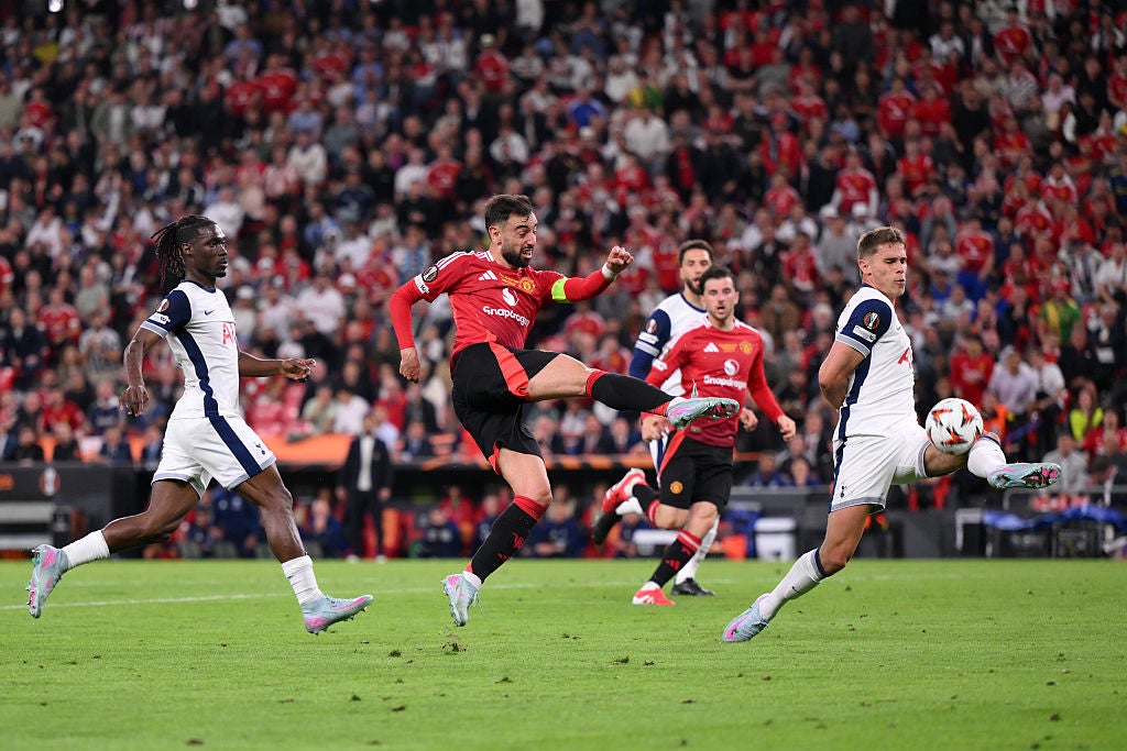 Fernandes was denied by a Van de Ven block