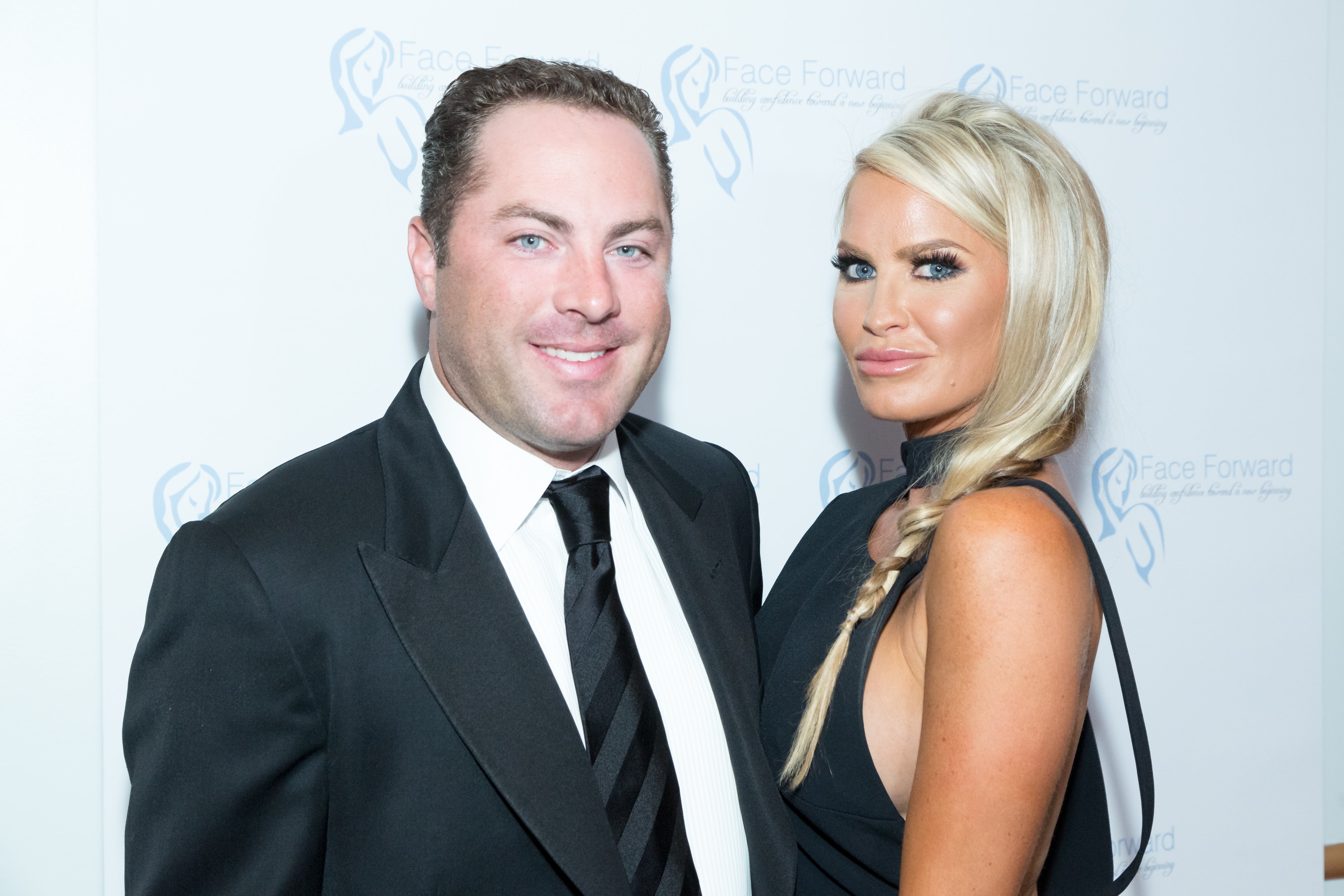 Dr. Phil has defended McGraw in the face of complaints against his lending business