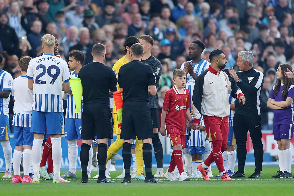 Liverpool receiving a guard of honour against Brighton