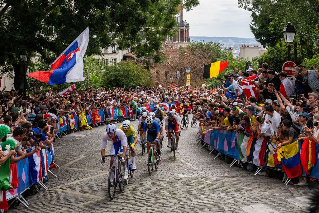 Hordes of people at the roadside made the Montmarte climb at the Olympics a compelling sight