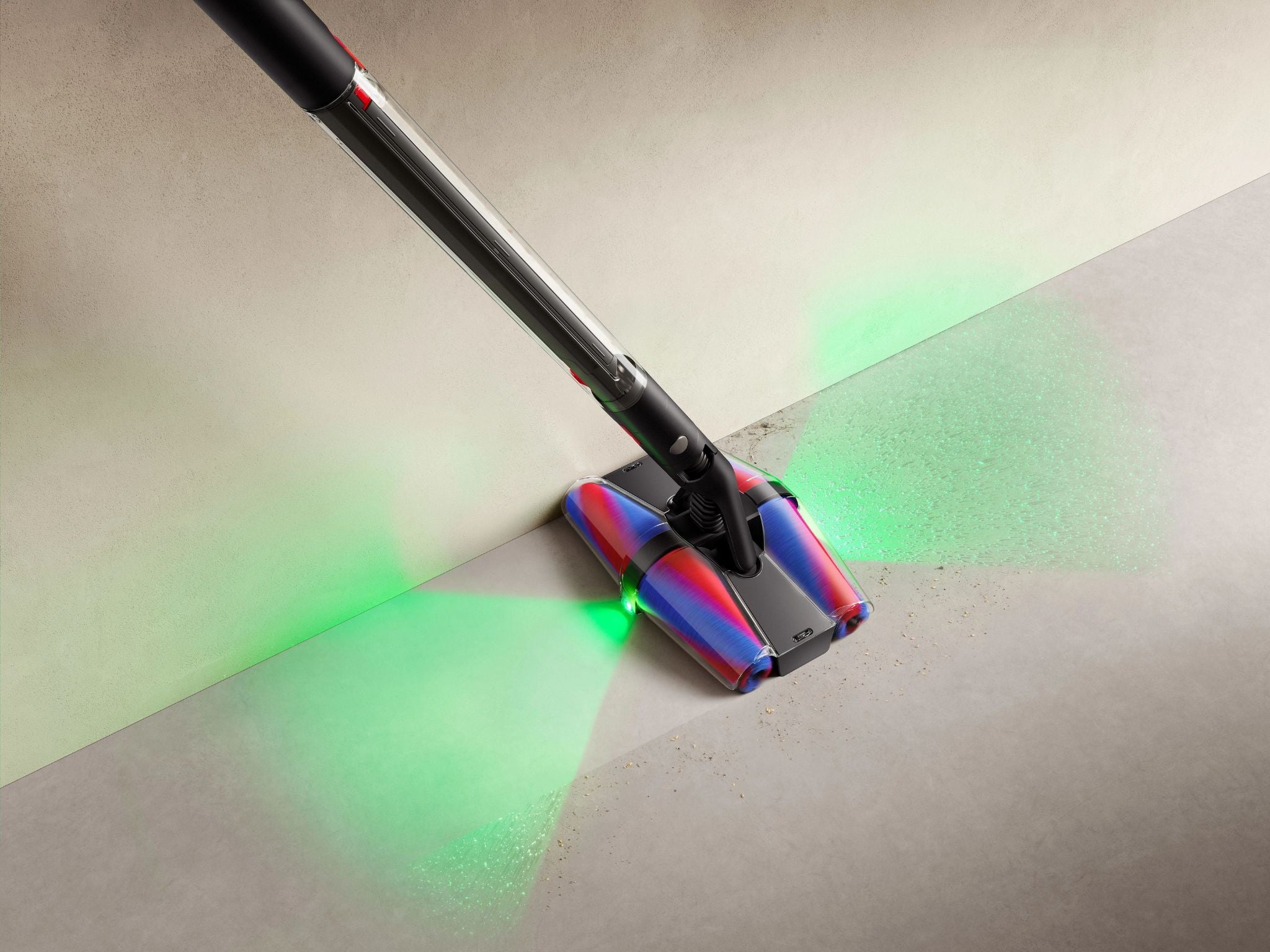 The “Fluffycone” floorhead has two lasers to illuminate dirt