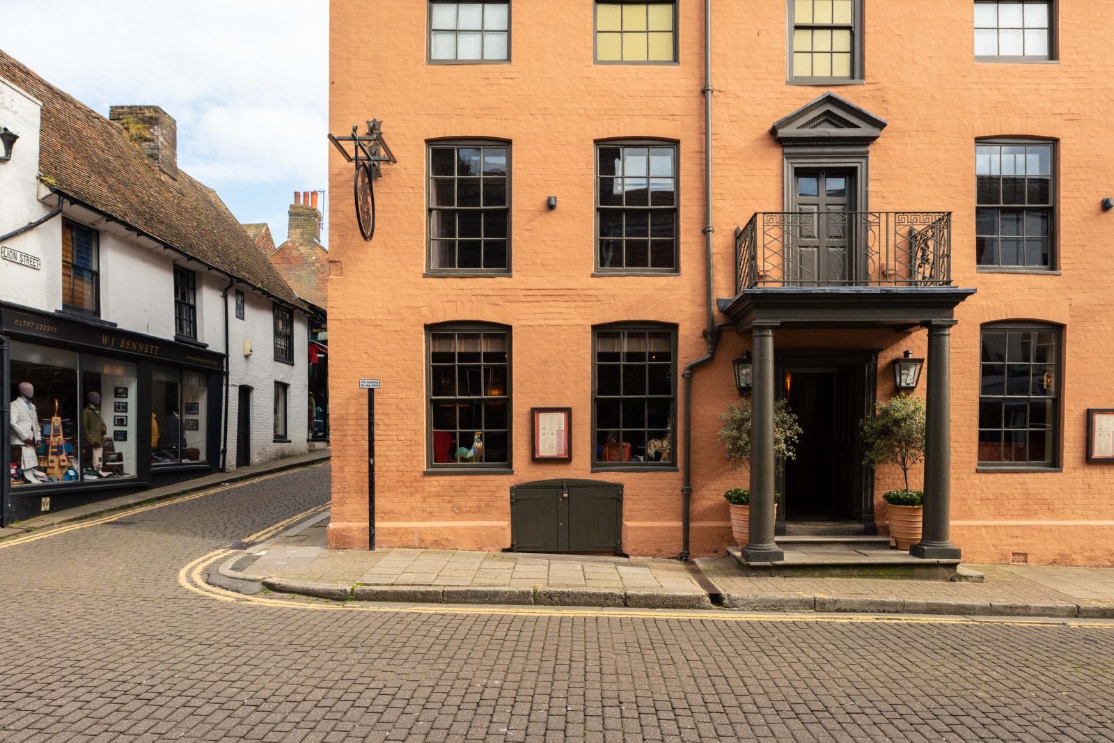 The George in Rye is an historic pub with rooms at the centre of Rye
