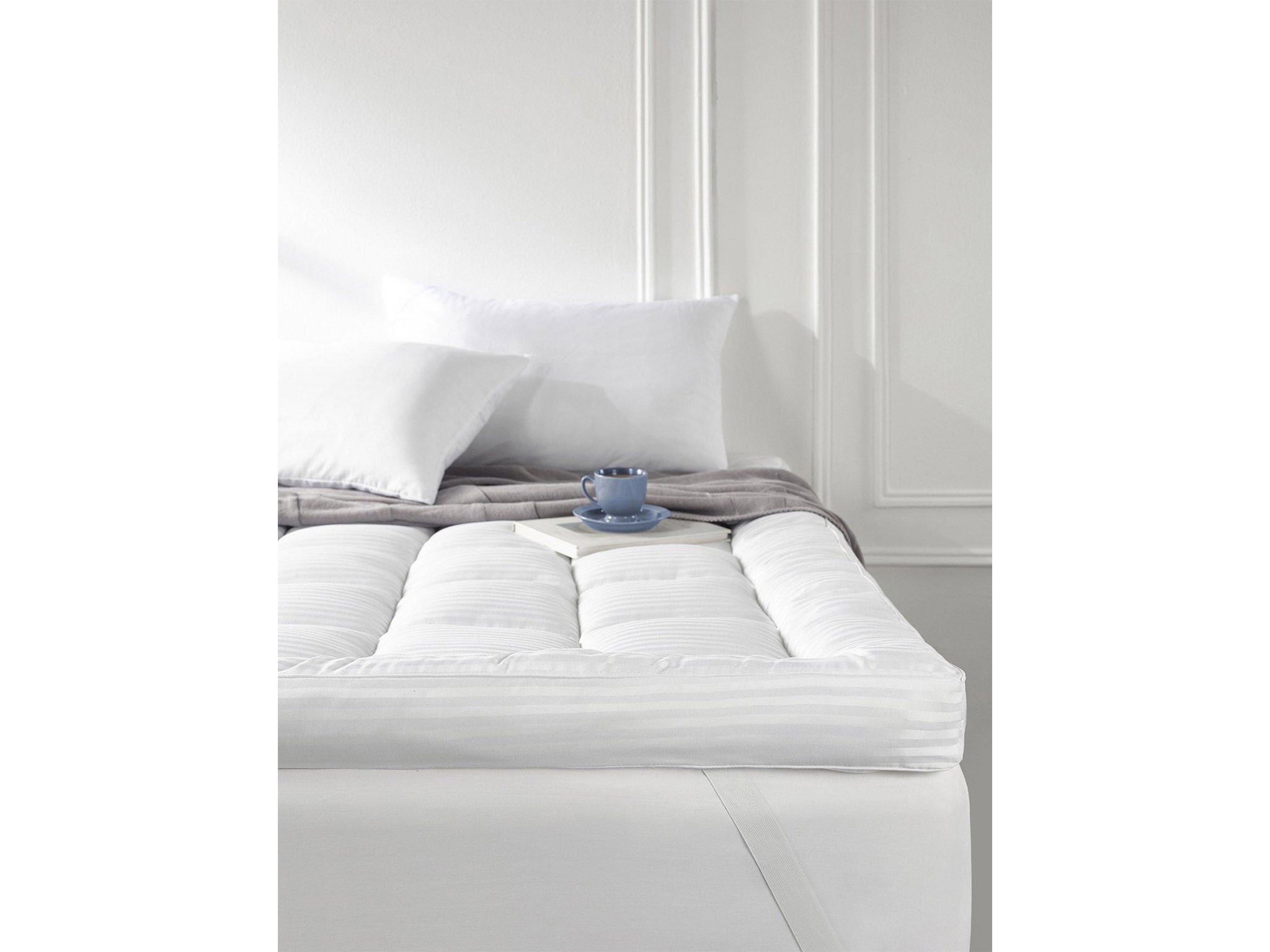 Snuggledown luxurious extra deep mattress topper