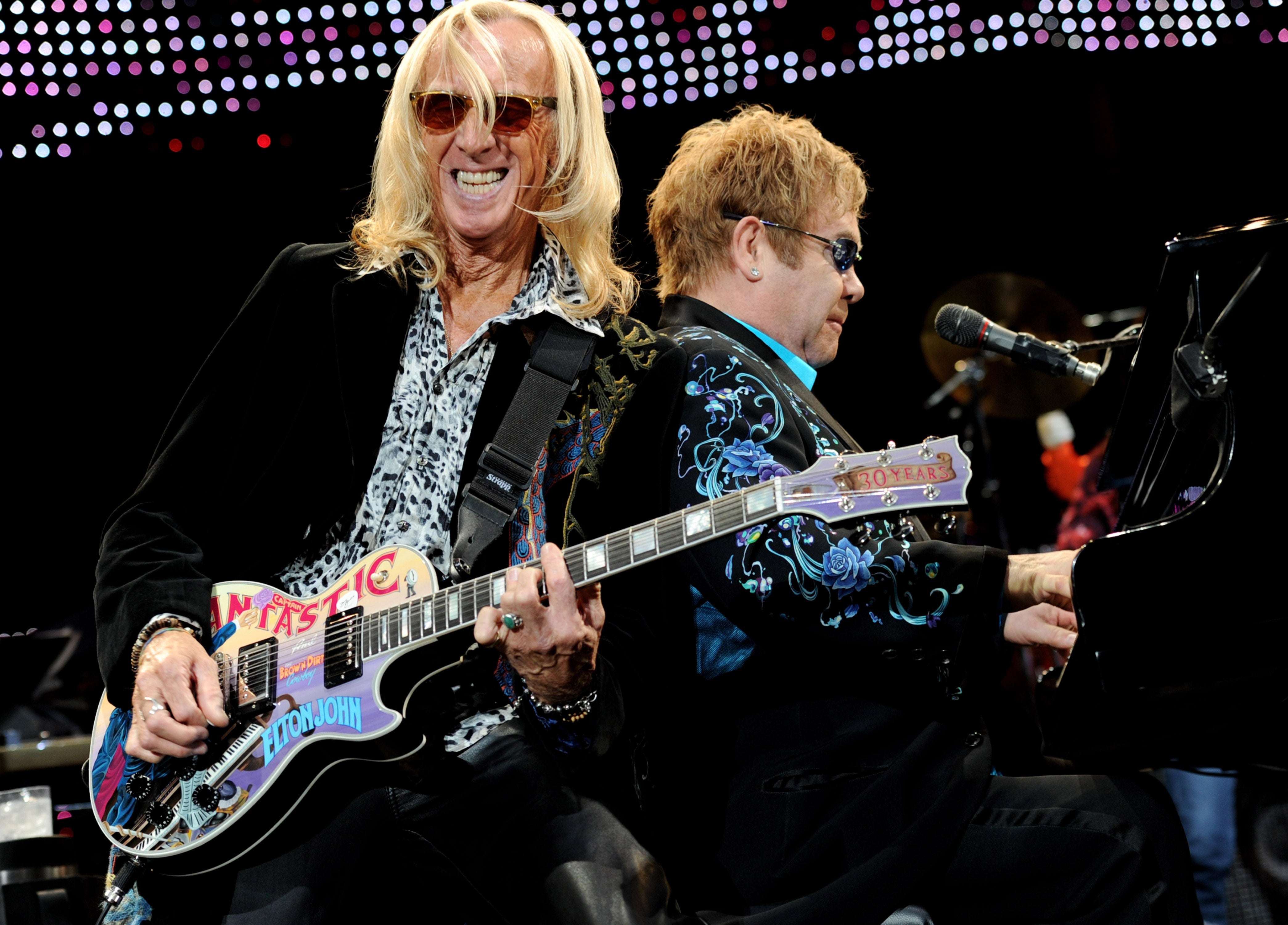 Davey Johnstone met Elton John in 2010