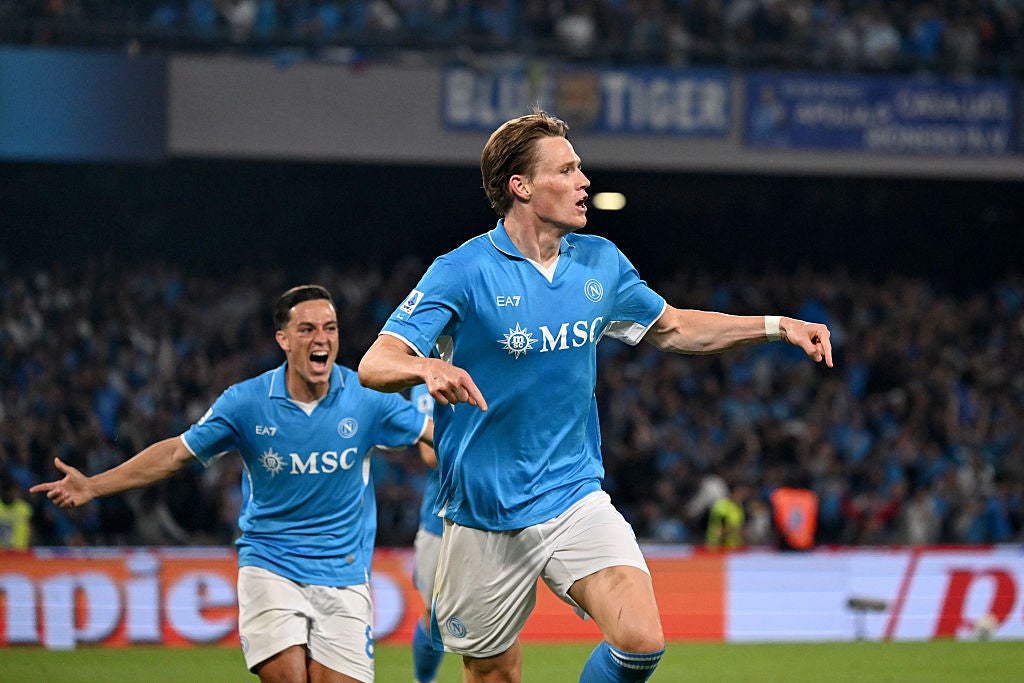 Scott McTominay celebrates