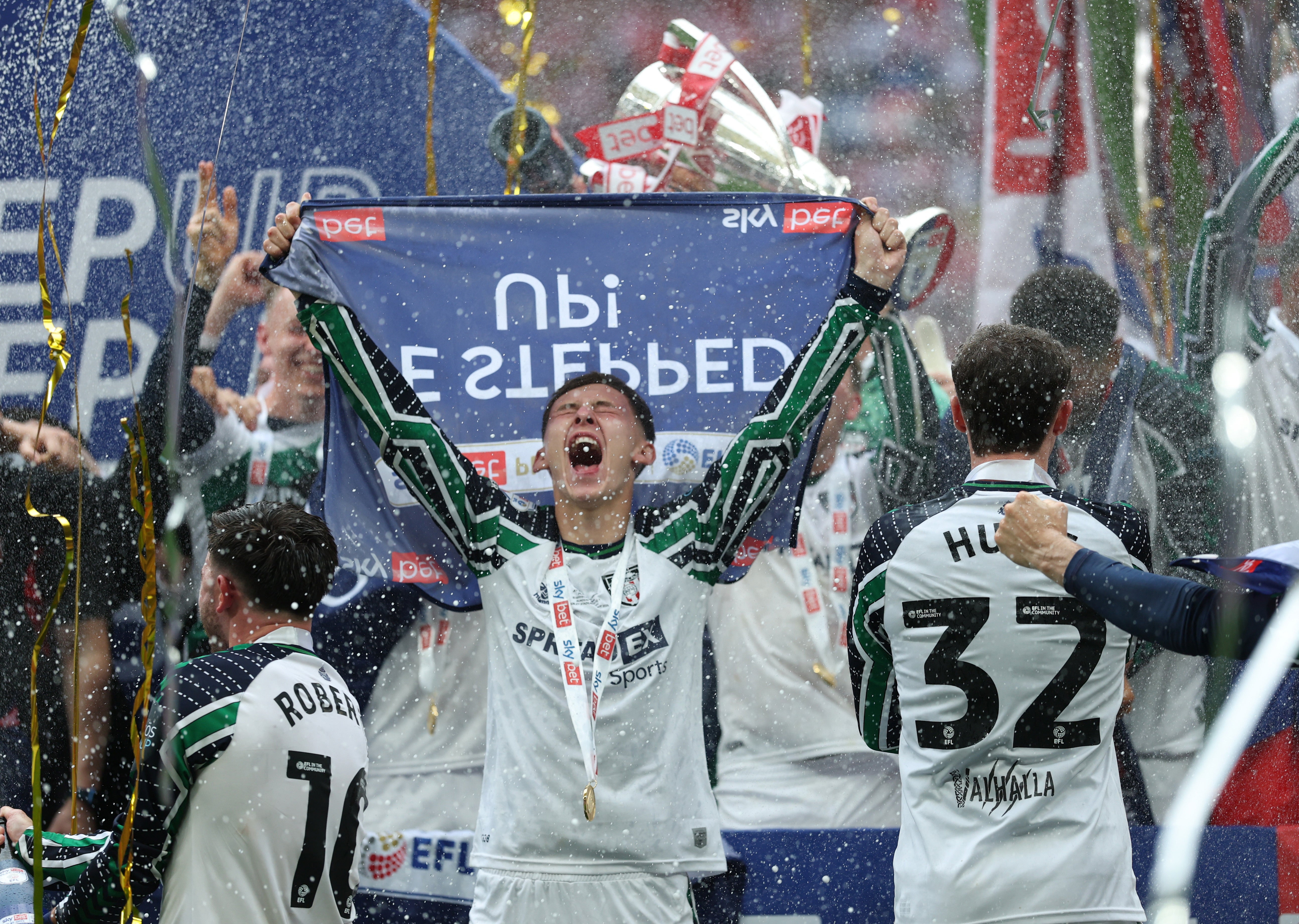 Sunderland prove comeback kings in every sense to seal dramatic Premier League return