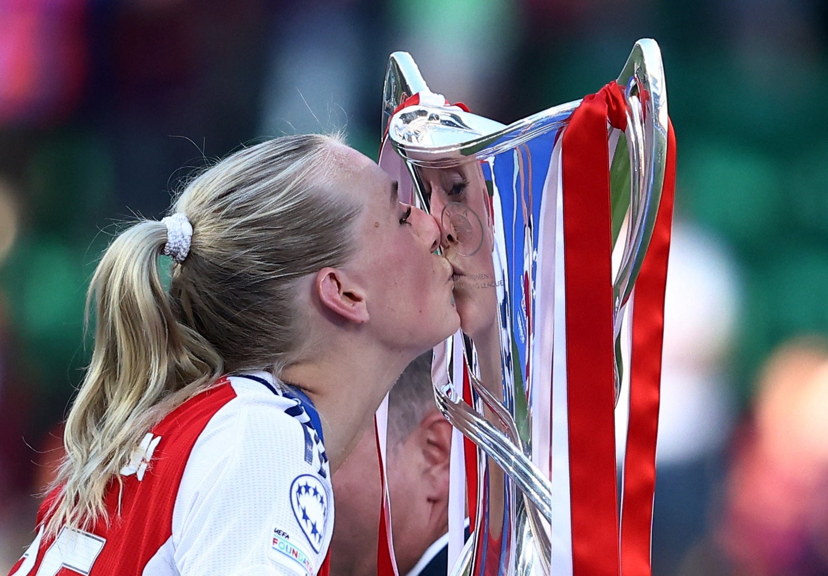Stina Blackstenius’ goal downed Barcelona as Arsenal made history