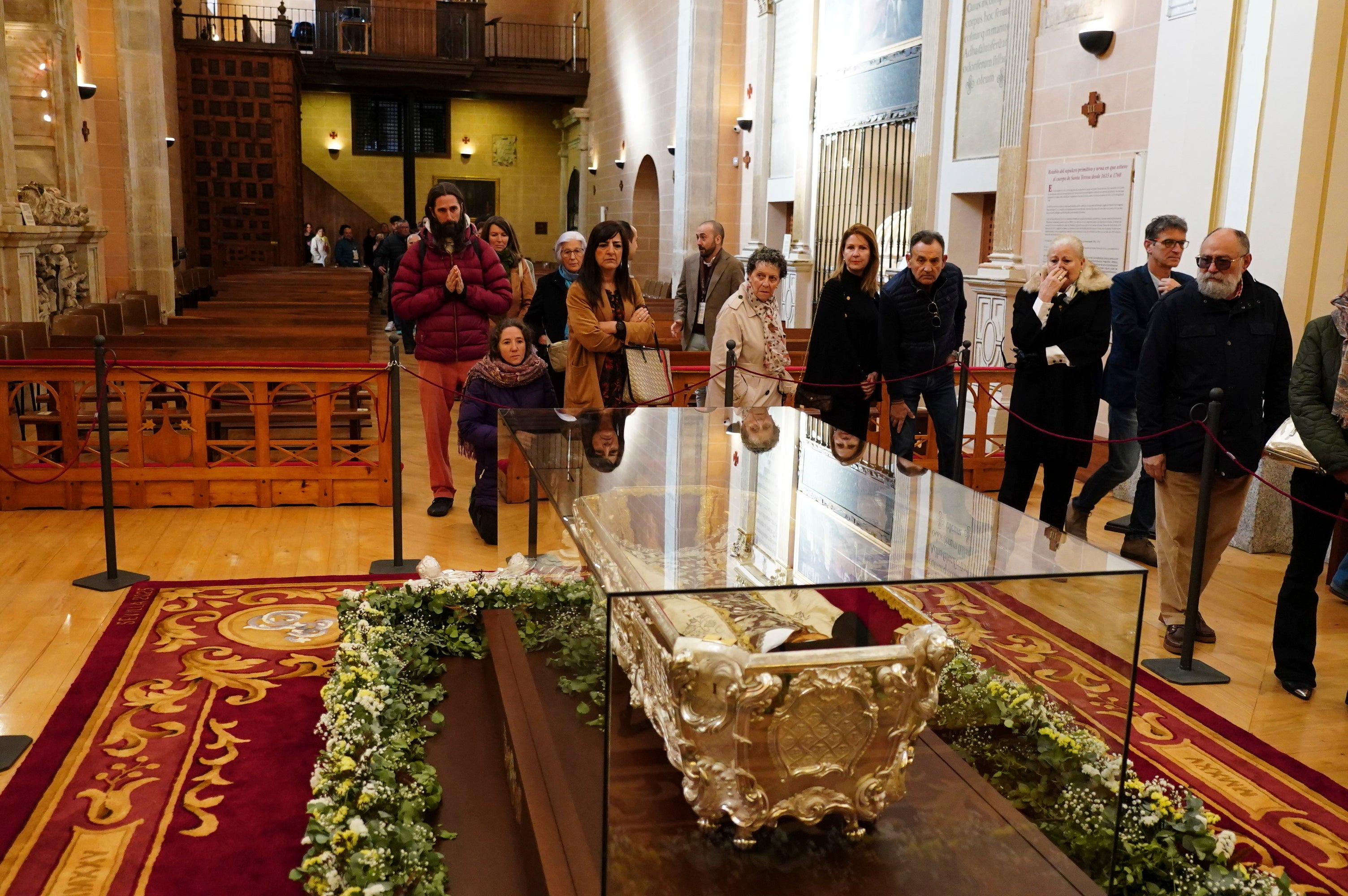 Catholic worshippers line up to view the remains of Saint Teresa of Ávila, the Spanish saint, mystic, and 16th-century religious reformer, displayed at a church in Alba de Tormes, Salamanca, northwestern Spain, on Sunday, May 11, 2025. (Manuel Ángel Laya/Europa Press via AP)