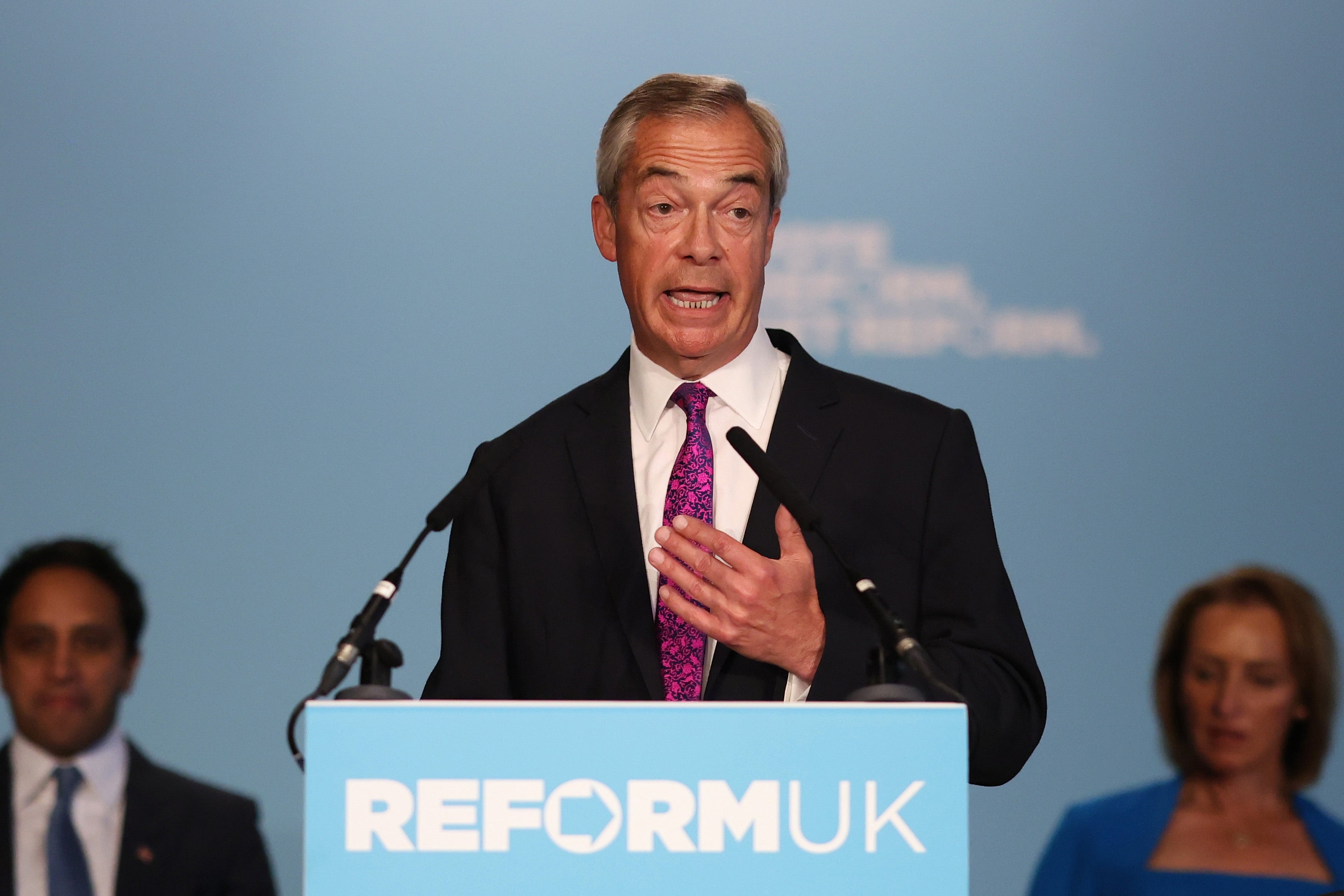 Farage challenged Starmer to a debate