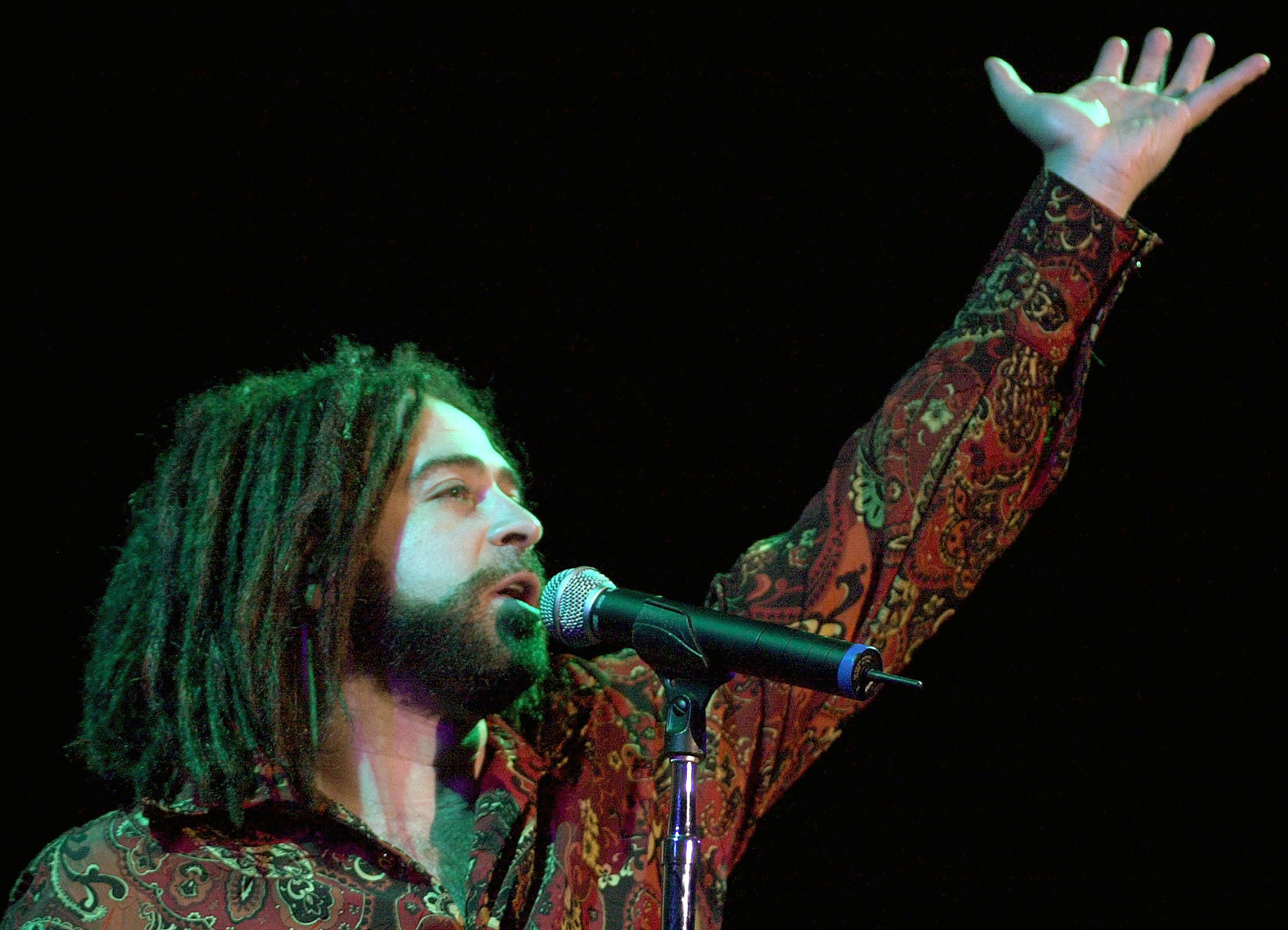 Adam Duritz performing with Counting Crows in LA in 2000