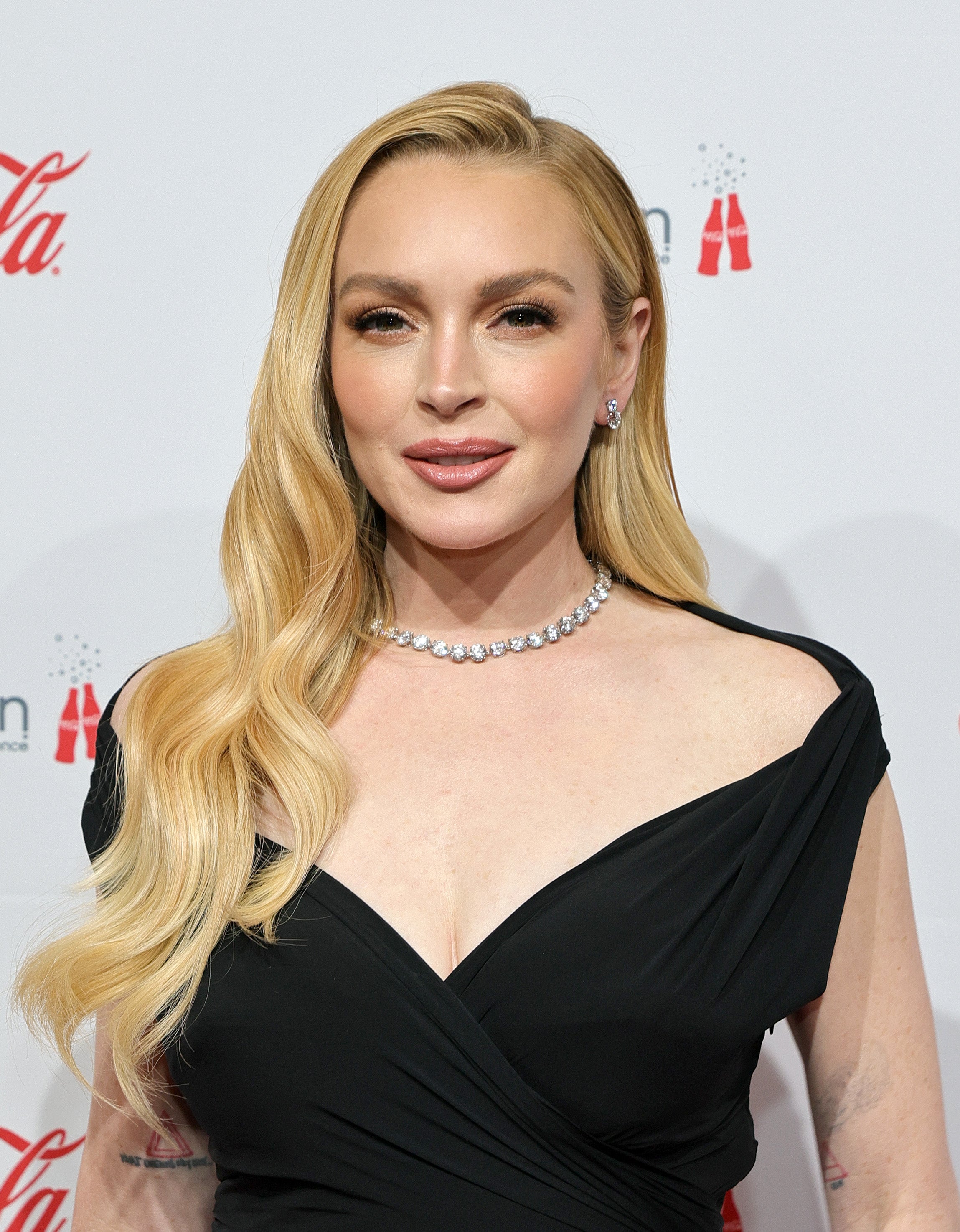 Lindsay Lohan says she’s never had a facelift procedure