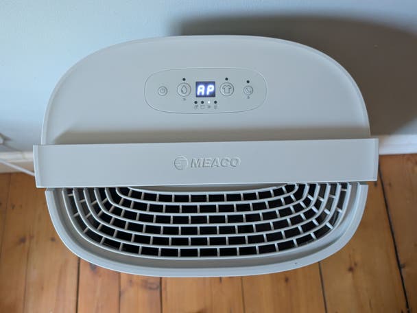 The control panel of the Meaco Arete one 20l dehumidifier and air purifier
