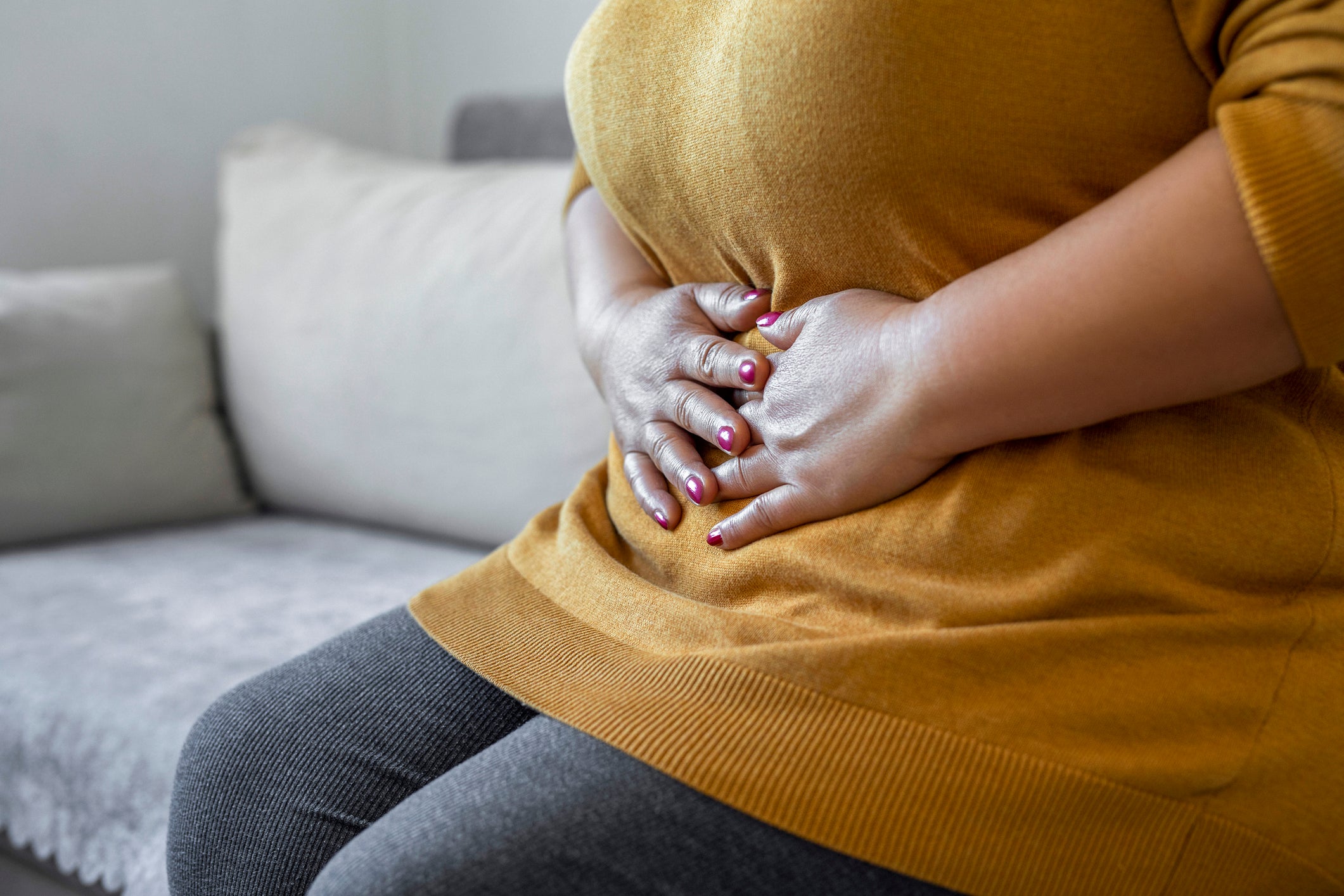 Some physicians say they have not heard about the carcinogenic associations to phenazopyridine hydrochloride. Other side effects may include upset stomach and reddish-orange urine.