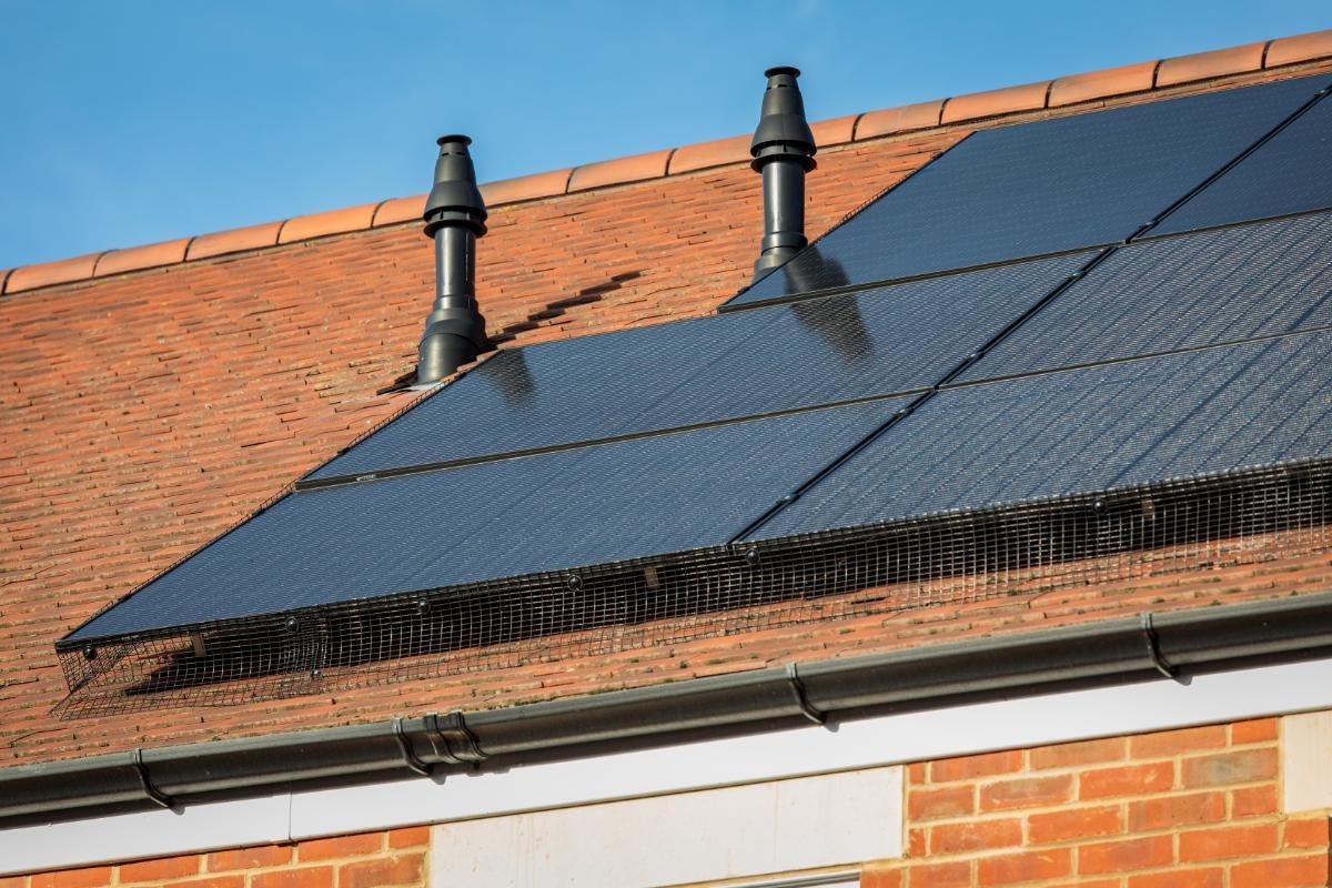 The SunPower Maxeon 7 solar panel comes with a market-leading 40-year warranty.