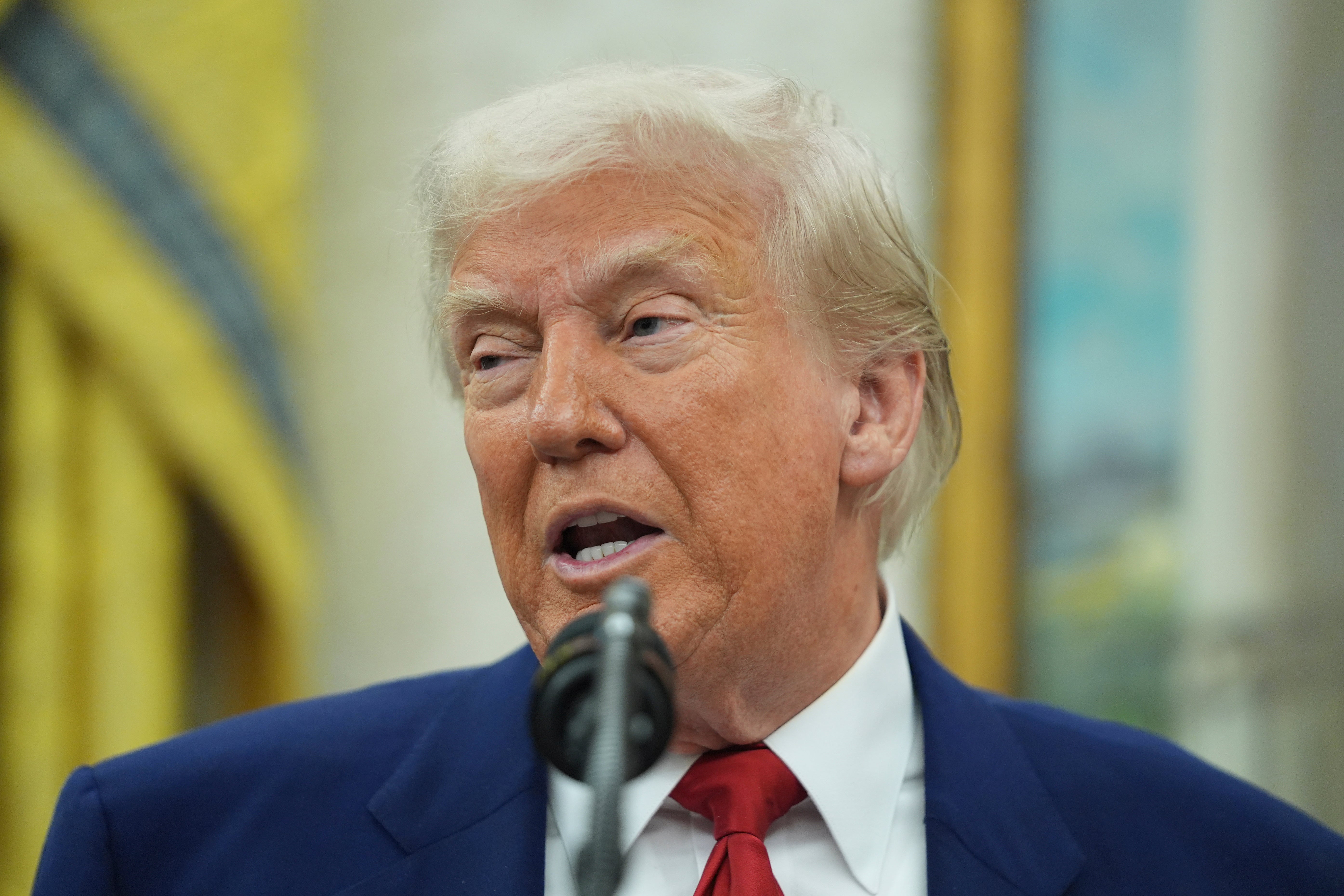 Trump ha estado chocando con Harvard durante meses después de que la Universidad se negó a eliminar sus programas de diversidad, equidad e inclusión y expulsar a los manifestantes pro-palestinos.