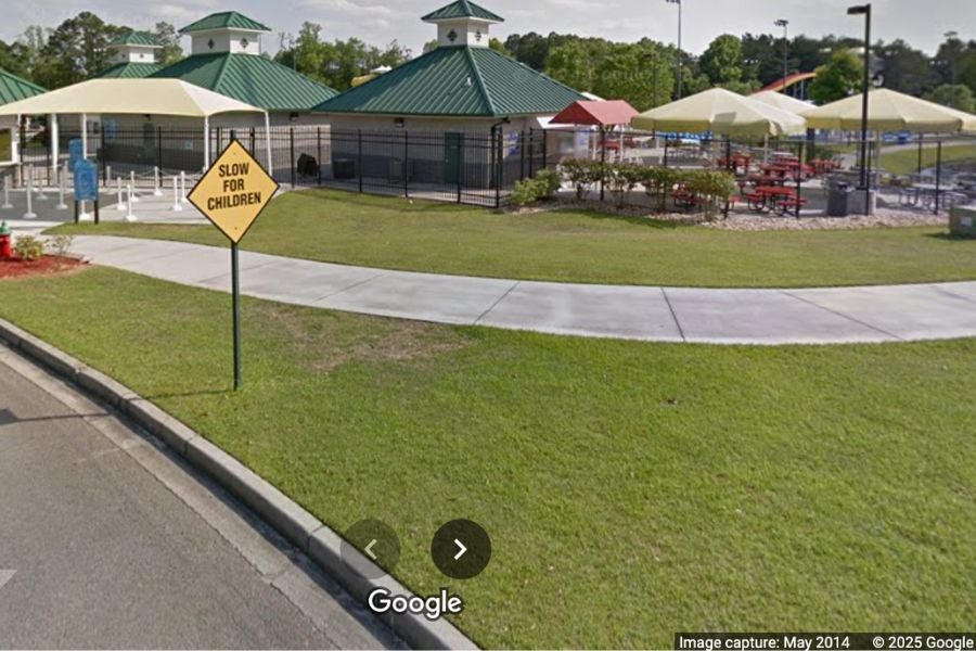 A mother told local Georgia news station WTOC her children described the feeling of being shocked in the water as like a “jellyfish sting” ... “over and over.”