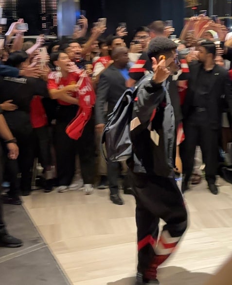 Amad Diallo showed the middle finger to fans in Malaysia