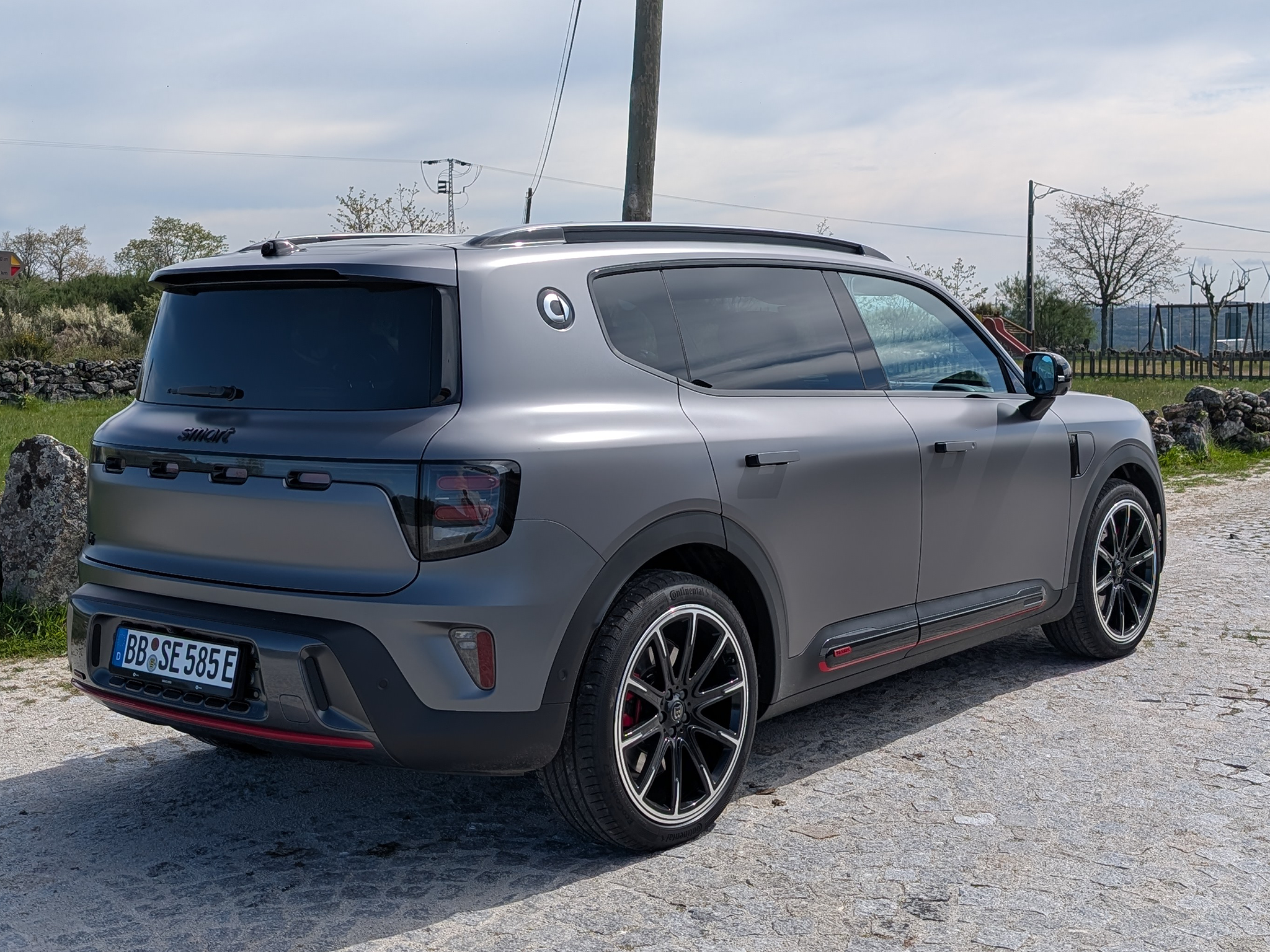 The top-spec Brabus is incongruously powerful for an otherwise sensible family SUV