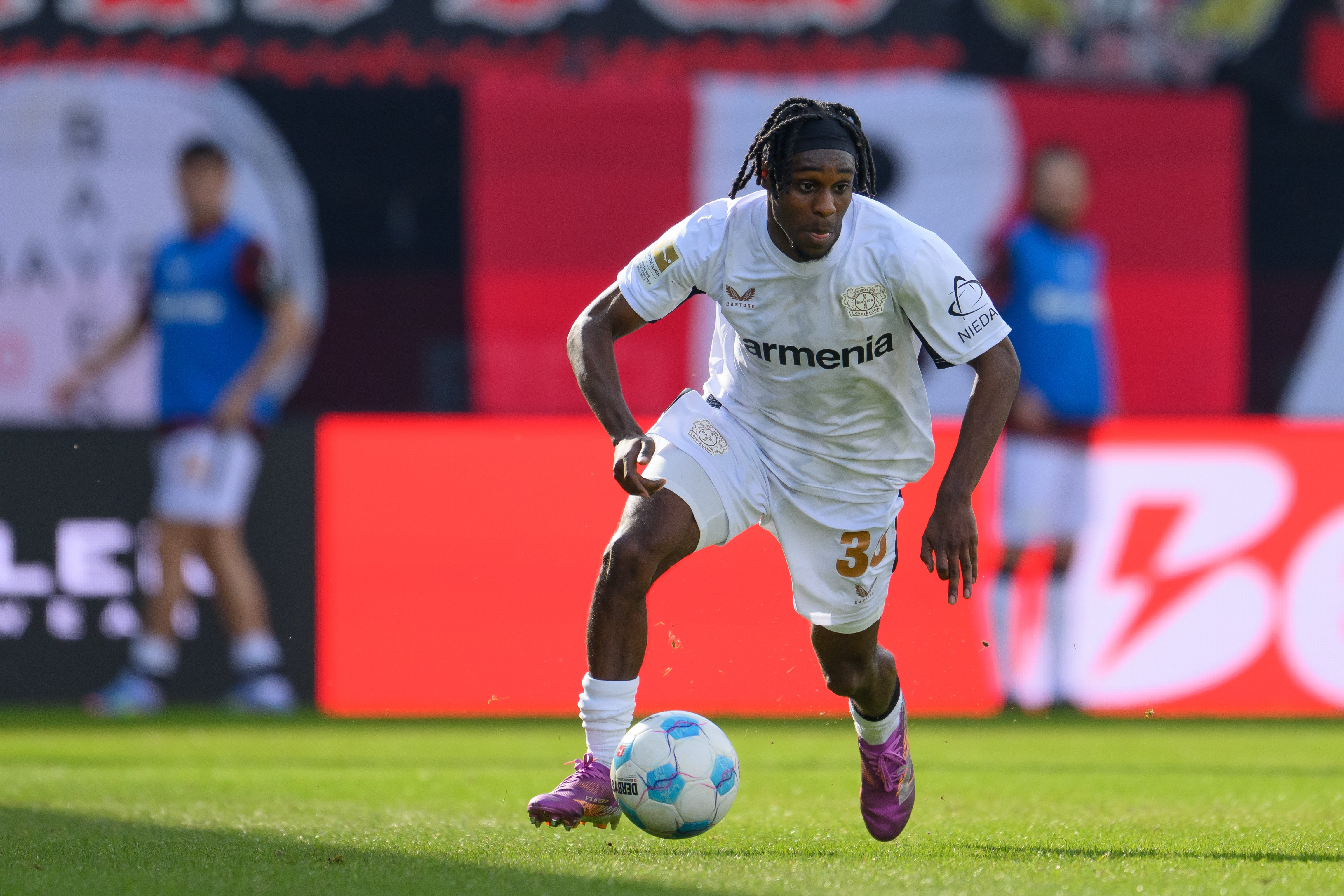 Frimpong is not considered to be a direct replacement for Alexander-Arnold