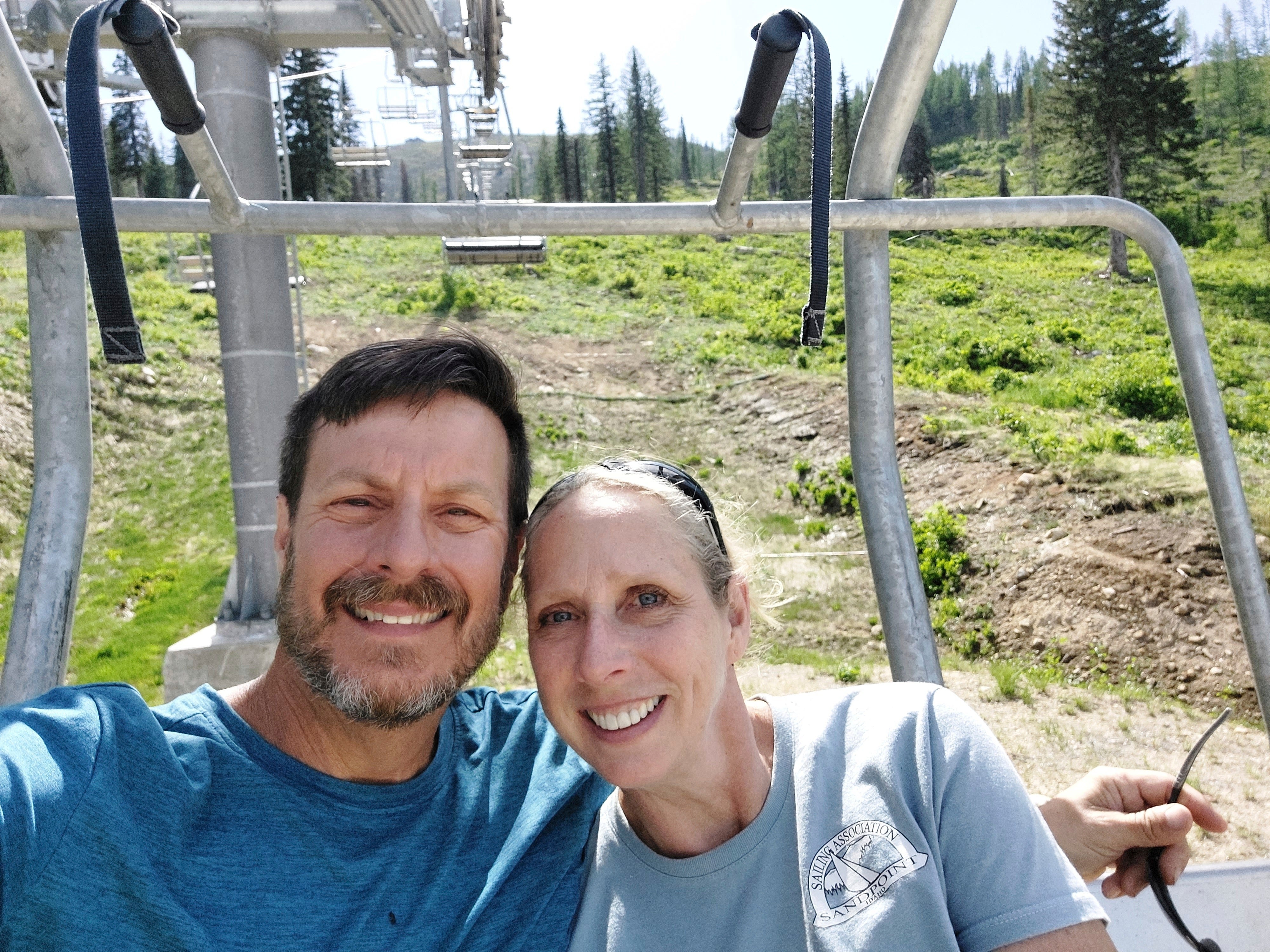 Kell Morris, left, and his wife Jo Roop, in Sandpoint, Idaho