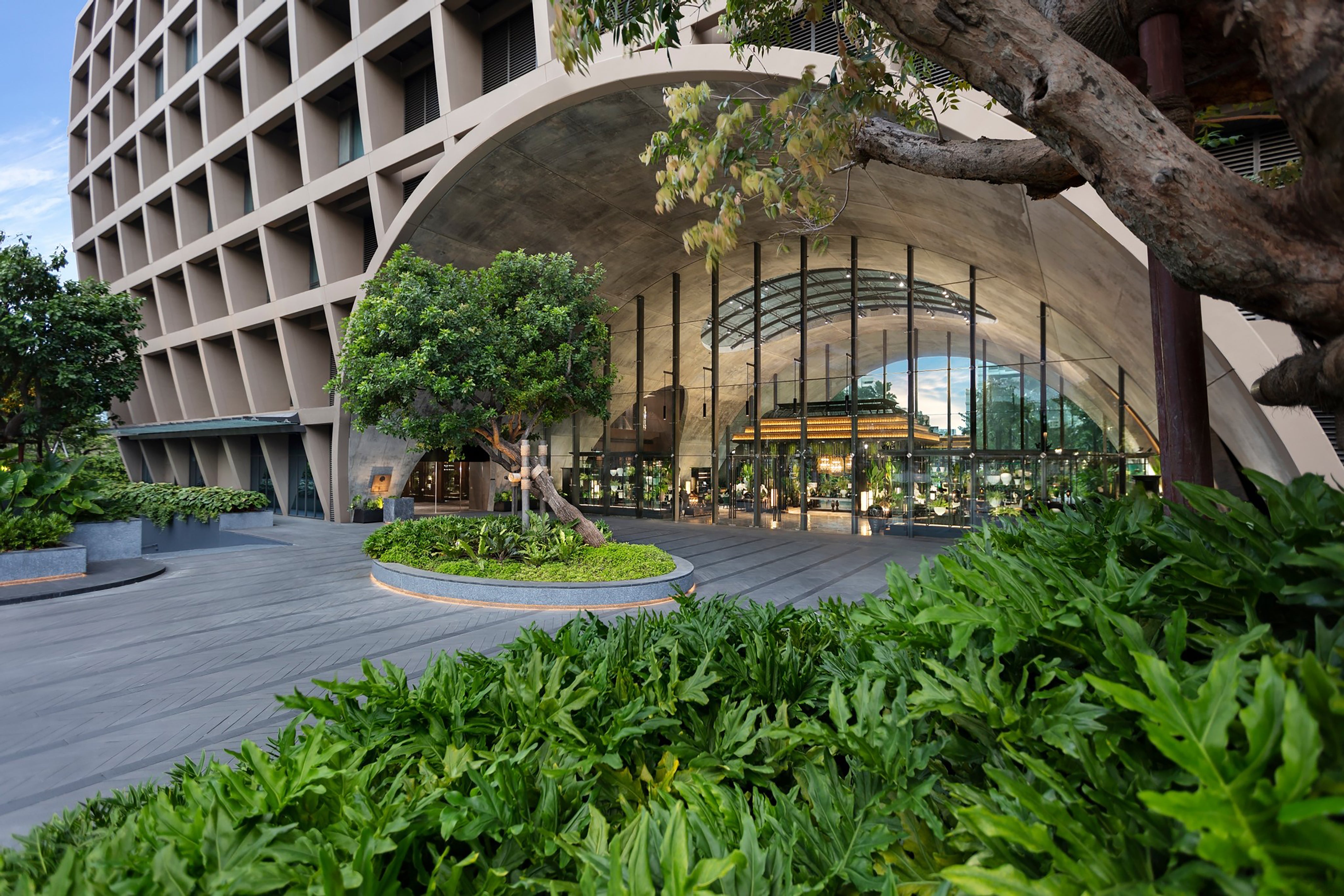 Kempinski Sindhorn is an eco-oasis in the heart of the city