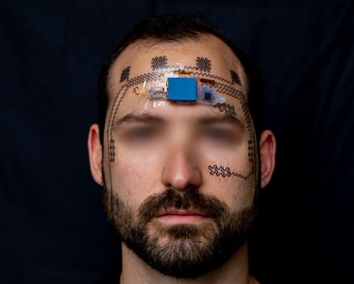 E-tattoo to track mental workload in real time