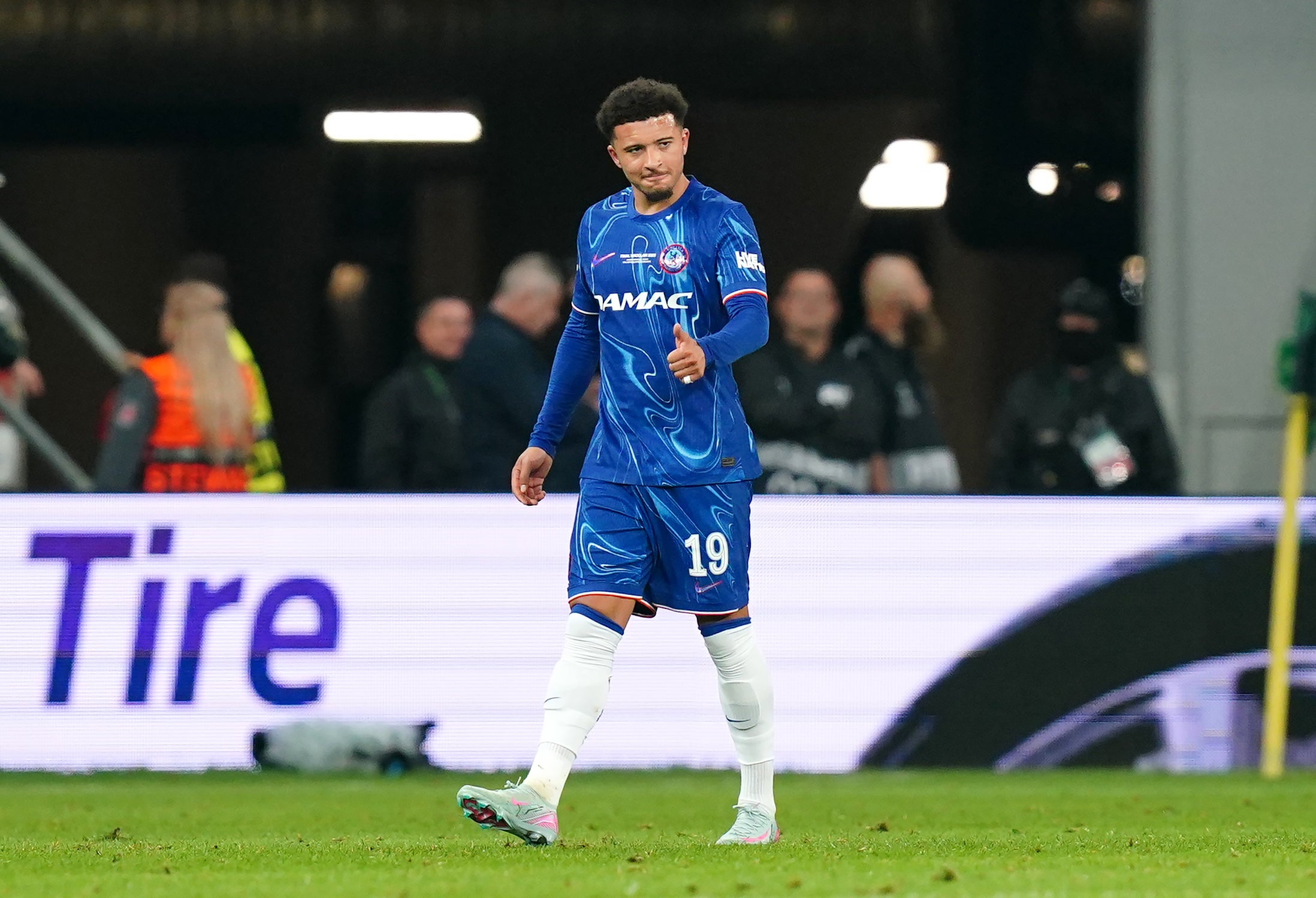 Chelsea will pay £5m to get out of their obligation to buy Jadon Sancho