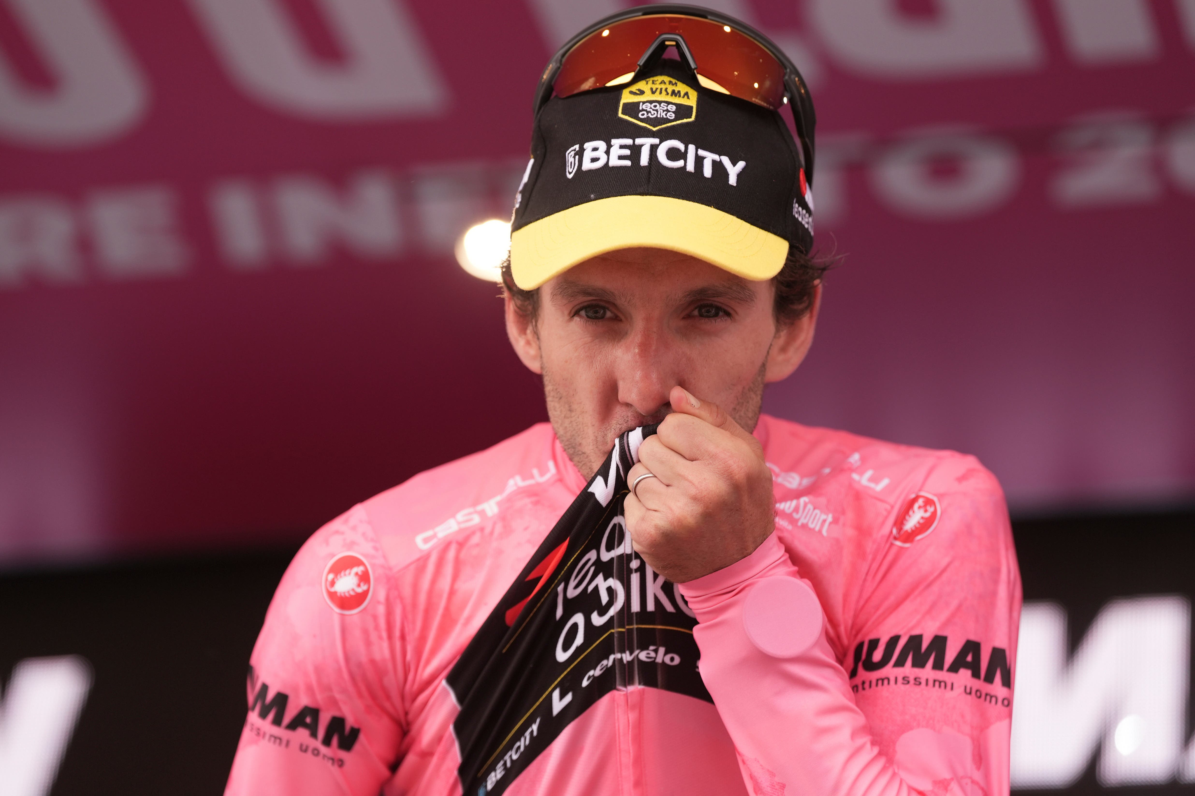 Simon Yates will win the Giro d’Italia after seizing pink with a stunning ride on Saturday’s stage 20 (Massimo Paolone/AP)