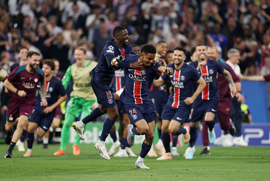 Senny Mayulu skóroval dvě minuty poté, co přišel napsat jméno PSG v knihách historie