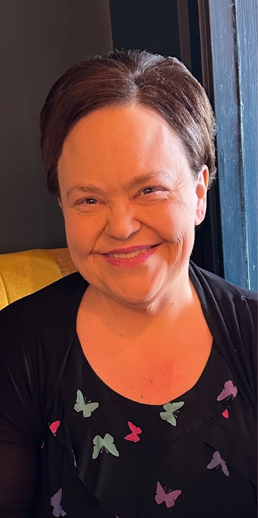 Emma now weighs 14 stone 6lb after following the 1:1 Diet by Cambridge Weight Plan