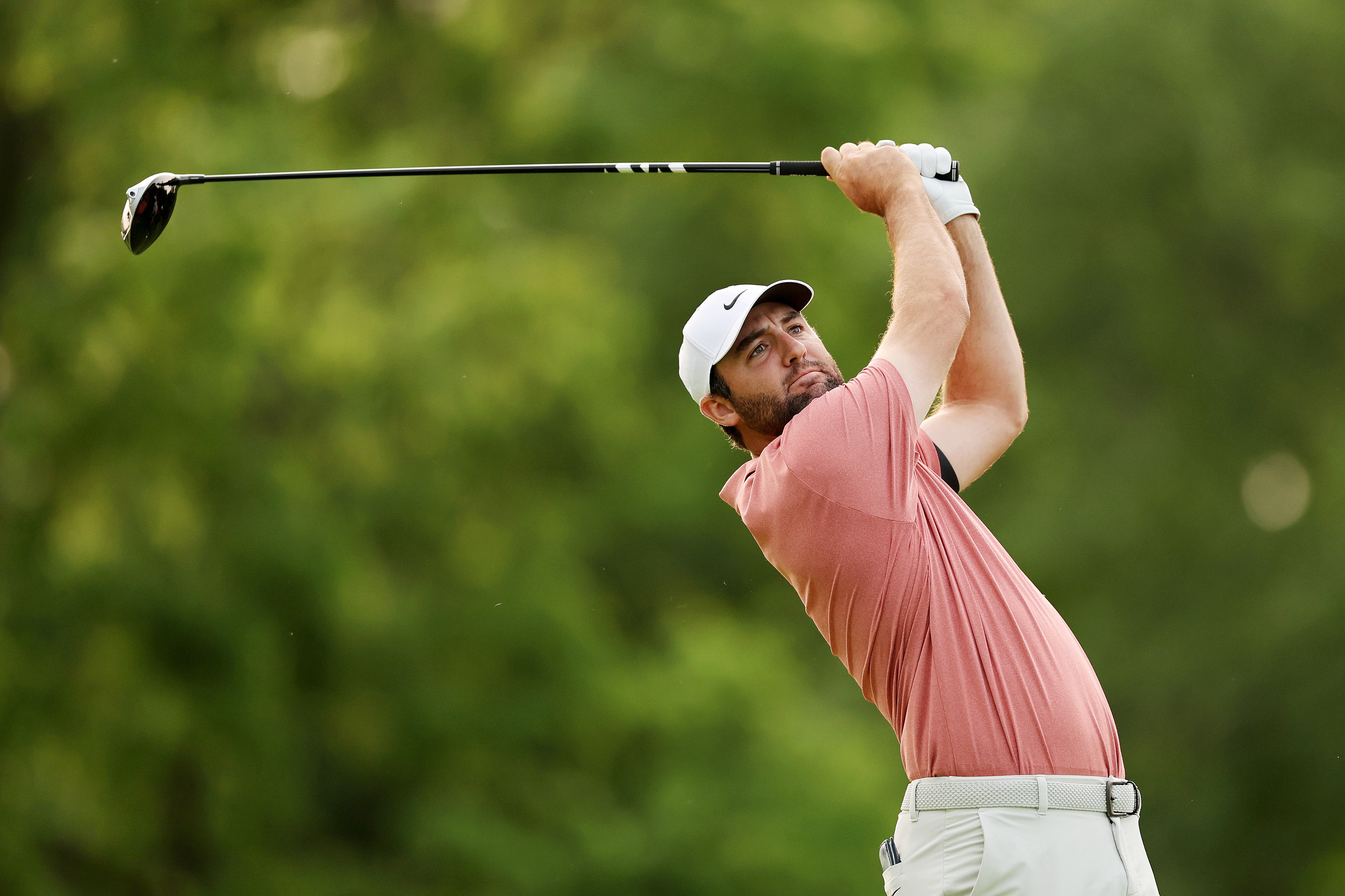 Scottie Scheffler tamed the conditions to take the lead entering the final round