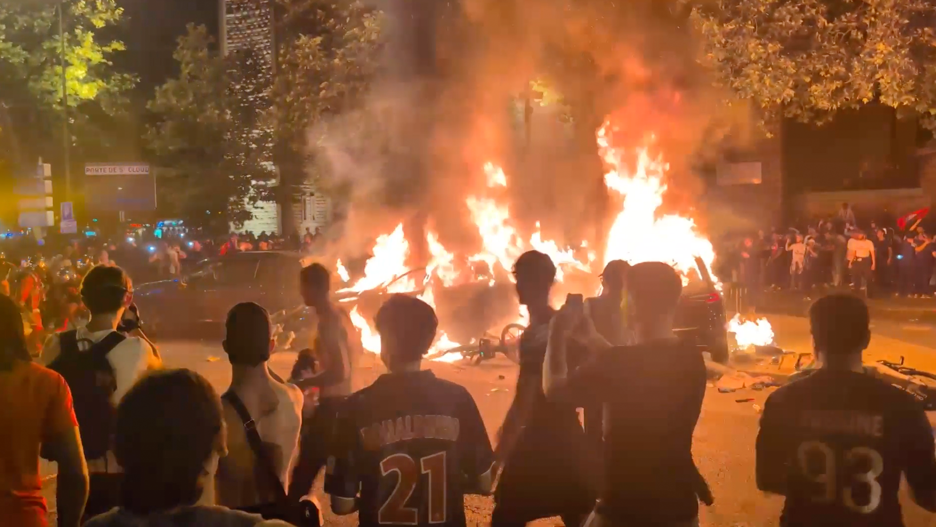 Cars are set on fire in Paris following PSG’s Champions League victory