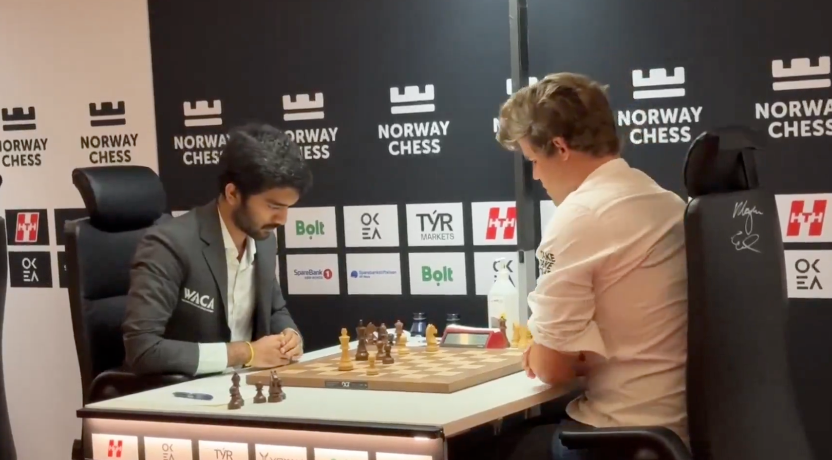 D Gukesh (left) defeated Magnus Carlsen in round 6 of Norway Chess 2025 tournament