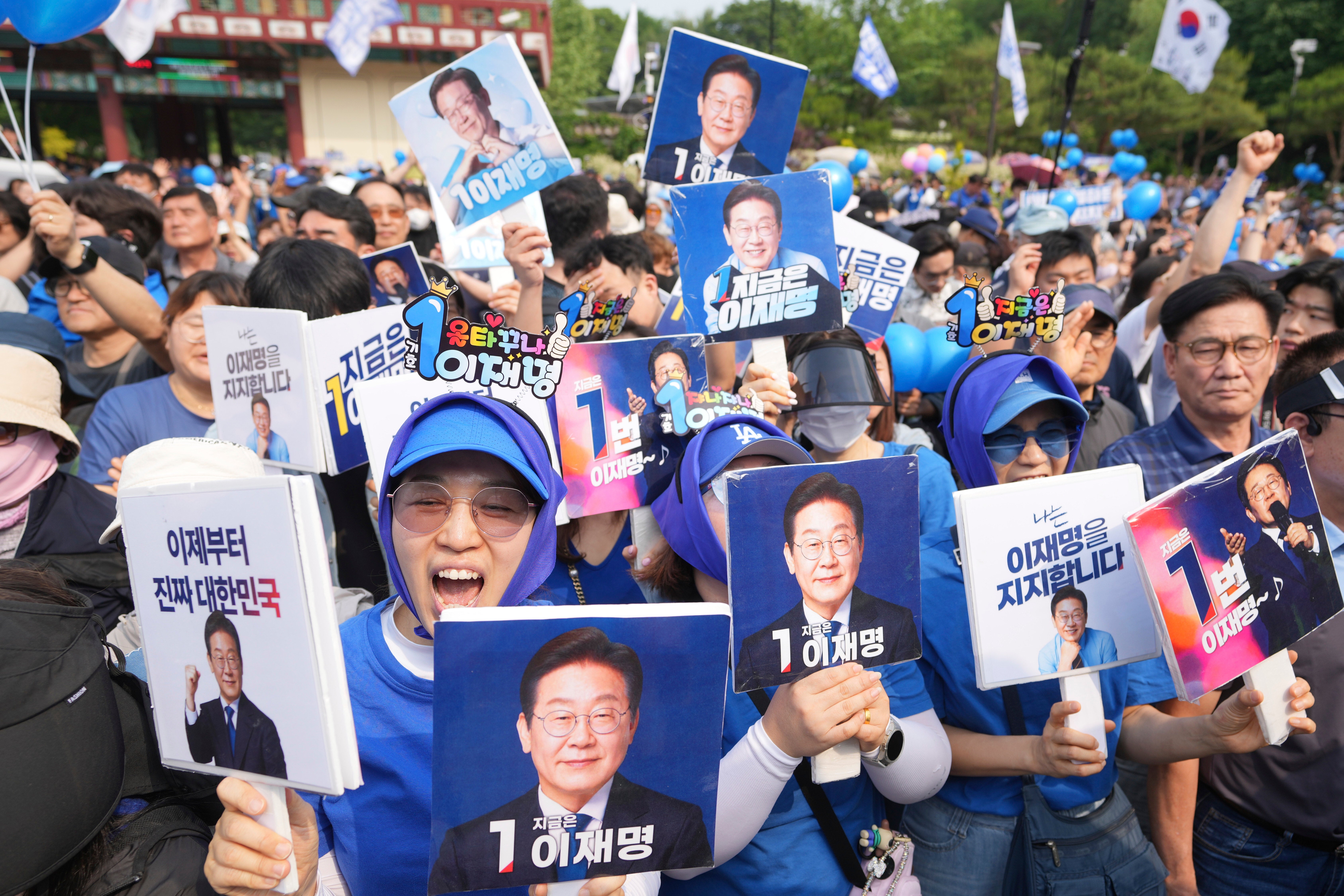 Lee Jae Myung’s supporters at a final election rally in South Korea